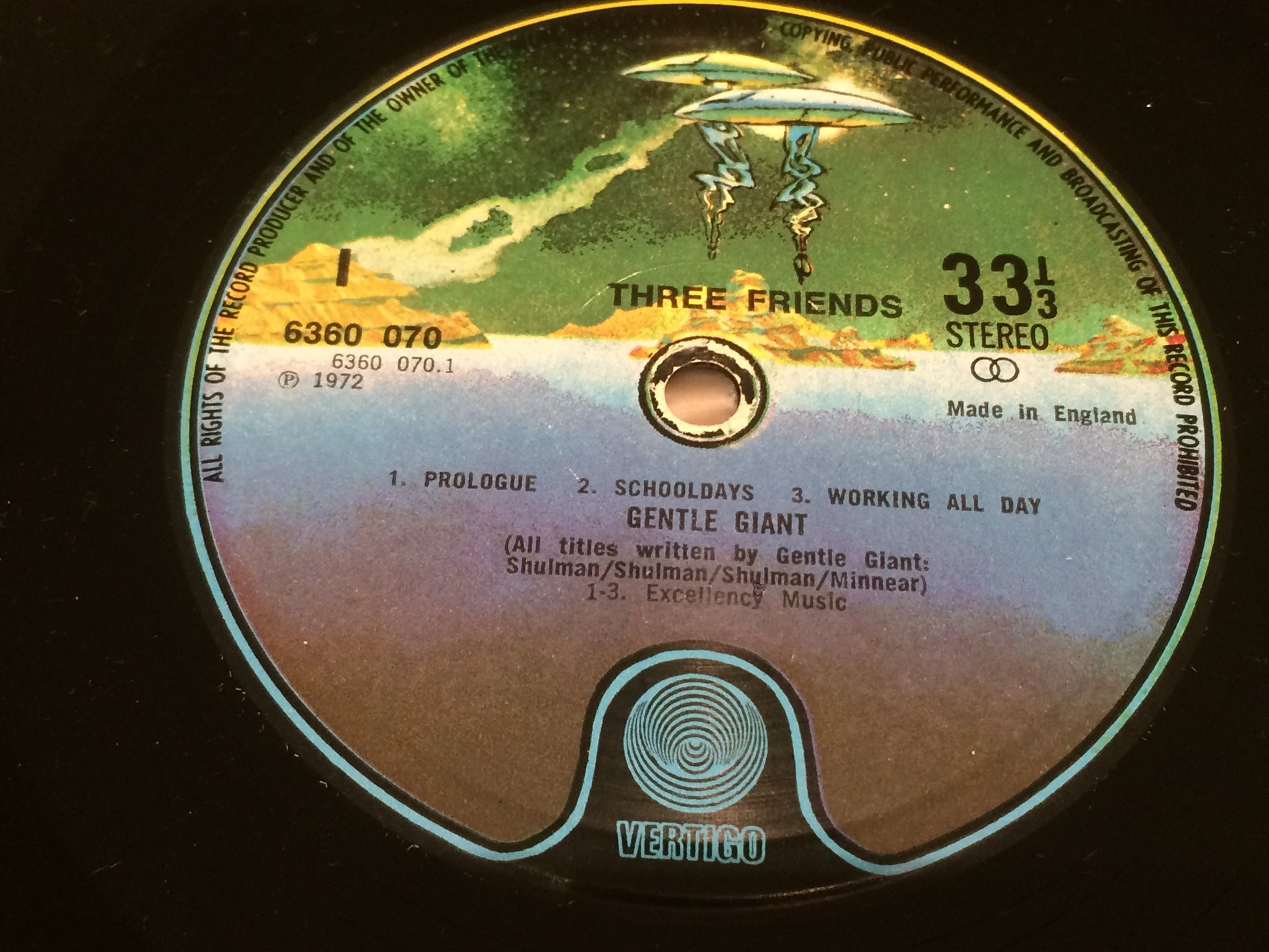 Omslagsbild för skivan GENTLE GIANT three friends LP -72 UK VERTIGO spaceship 6360 070 