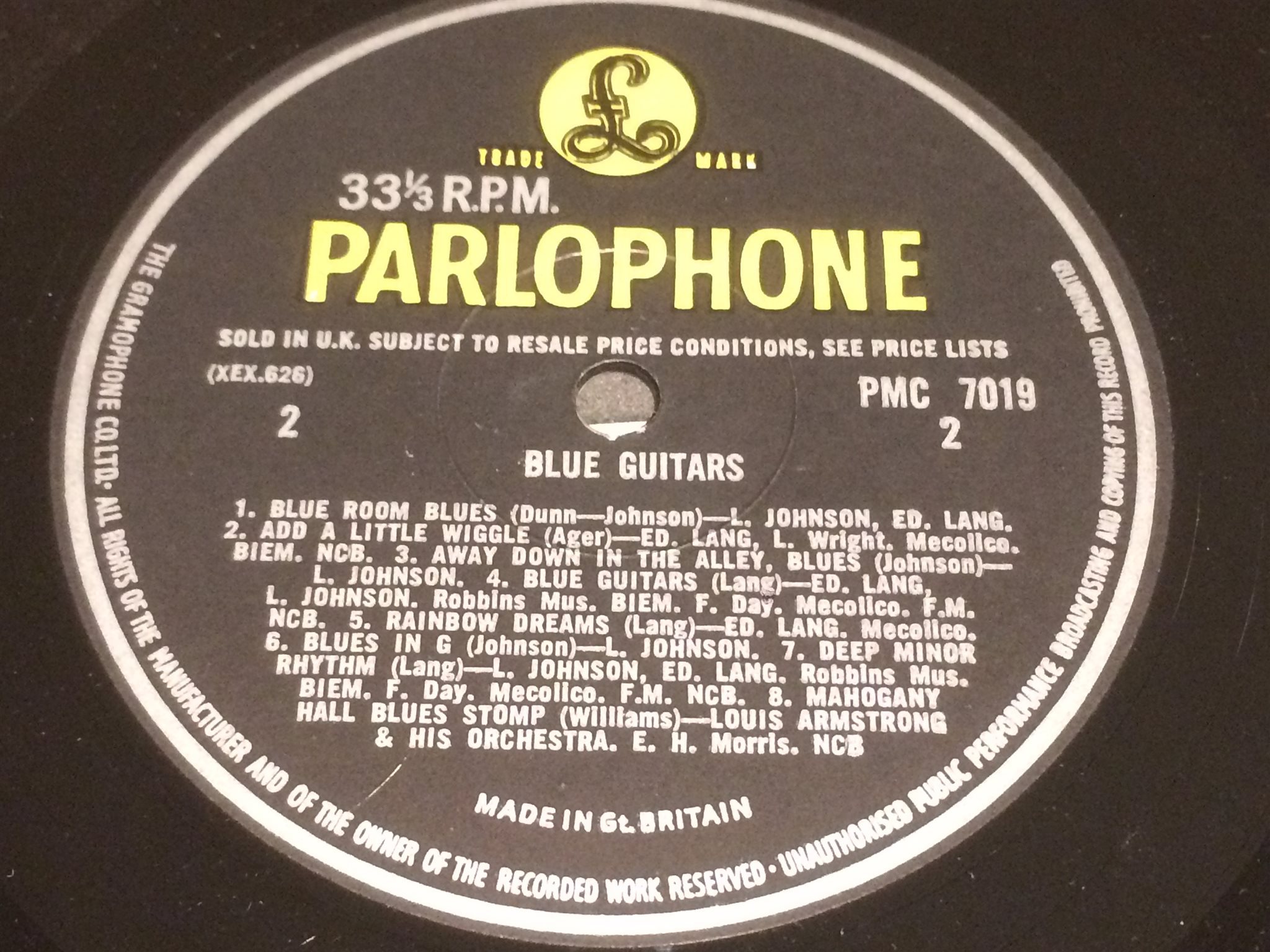 Omslagsbild för skivan EDDIE LANG & LONNIE JOHNSON blue guitars LP -67 UK PARLOPHONE PMC 7019