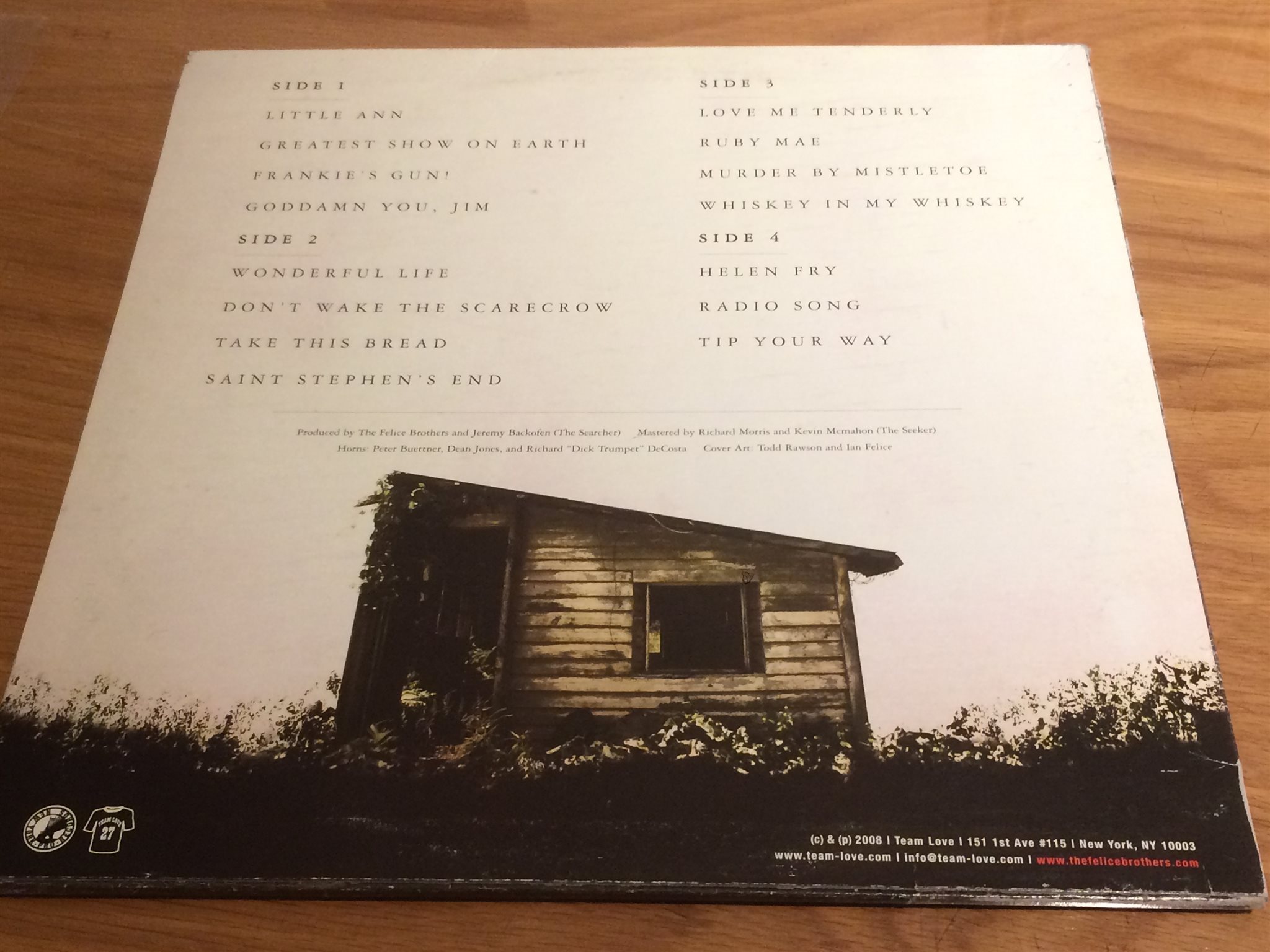 Omslagsbild för skivan THE FELICE BROTHERS  s/t 2xLP -2008 US TEAM LOVE TL-27 rare 