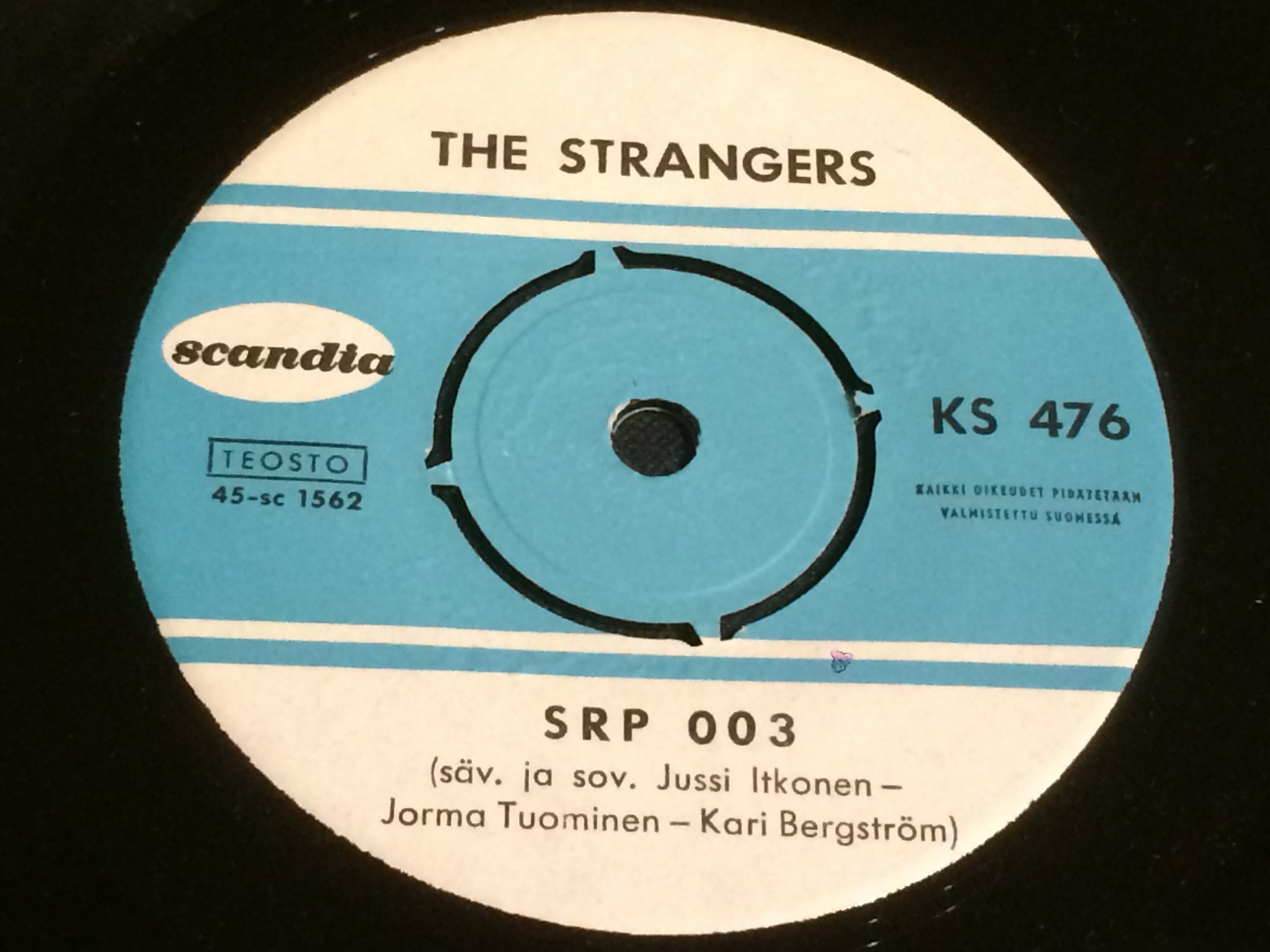 Omslagsbild för skivan THE STRANGERS vaara 45 -63 Finland SCANDIA KS 476 rare !