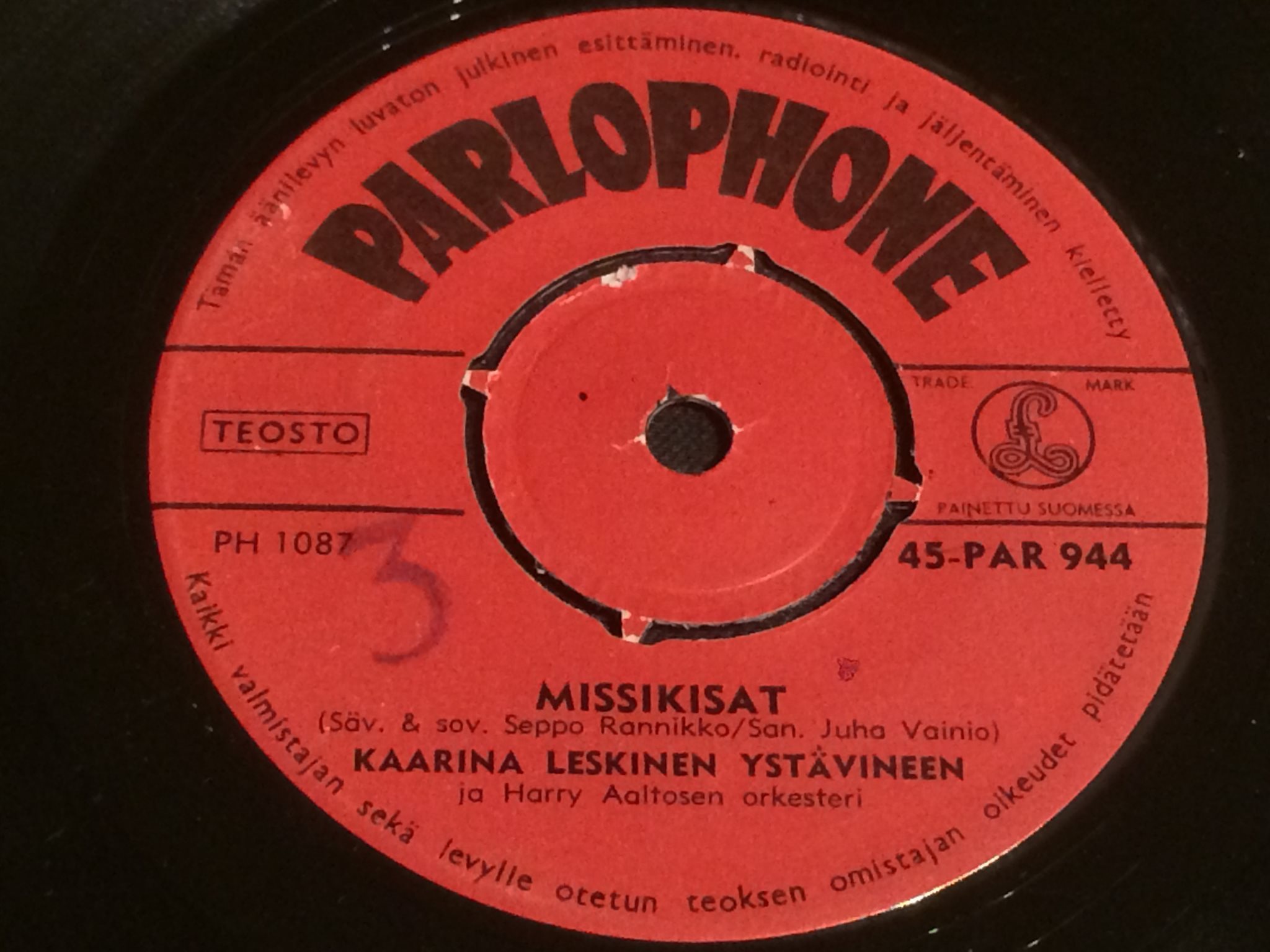 Omslagsbild för skivan KAARINA LESKINEN YSTÄVINEEN missikisat 45 -64 Finland PARLOPHONE 45-PAR 944 rare
