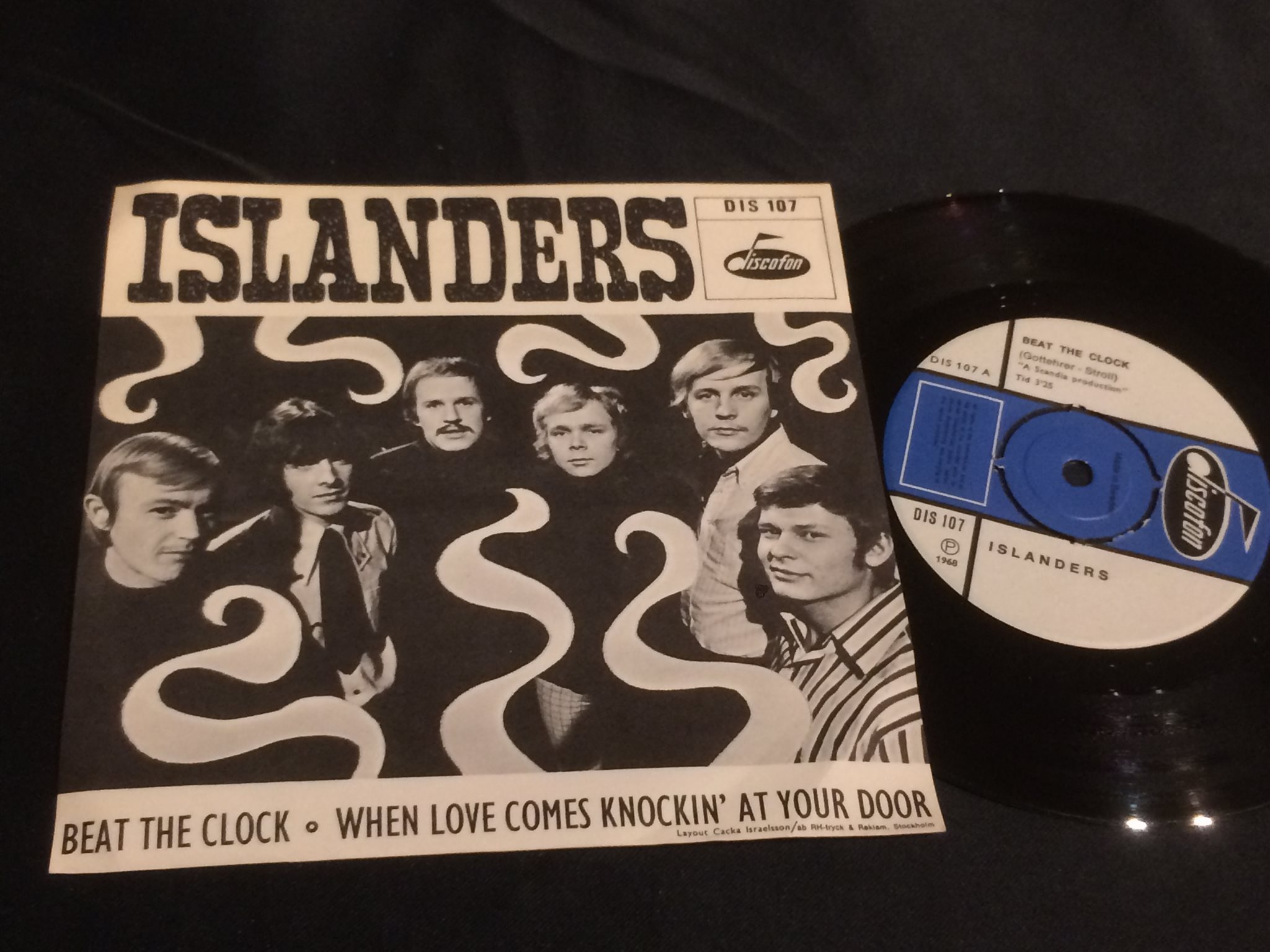 Omslagsbild för skivan ISLANDERS beat the clock 45 -68 Swe DISCOFON DIS 107 very rare 