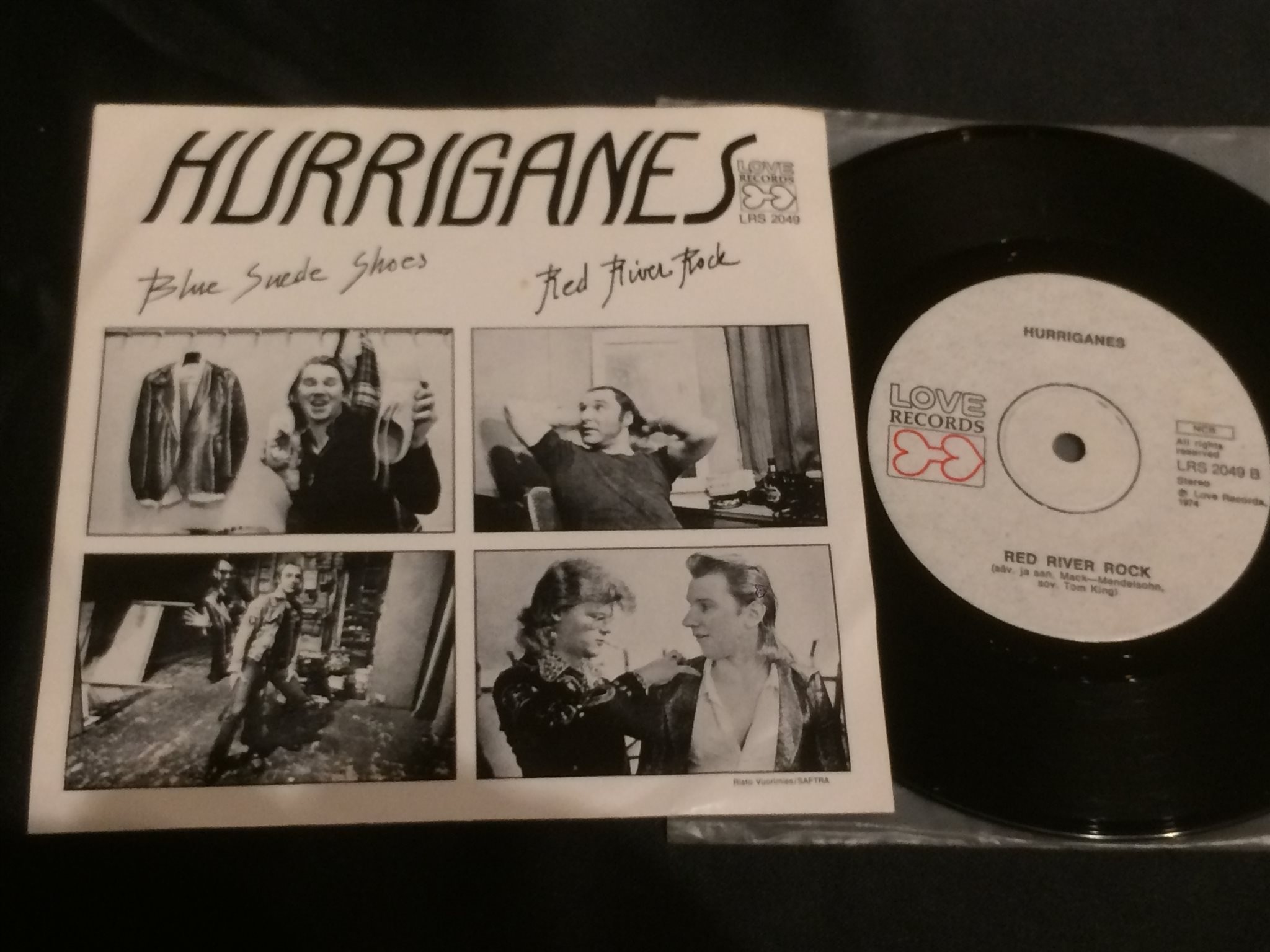 Omslagsbild för skivan HURRIGANES blue suede shoes 45 -74 Finland LOVE LRS 2049 