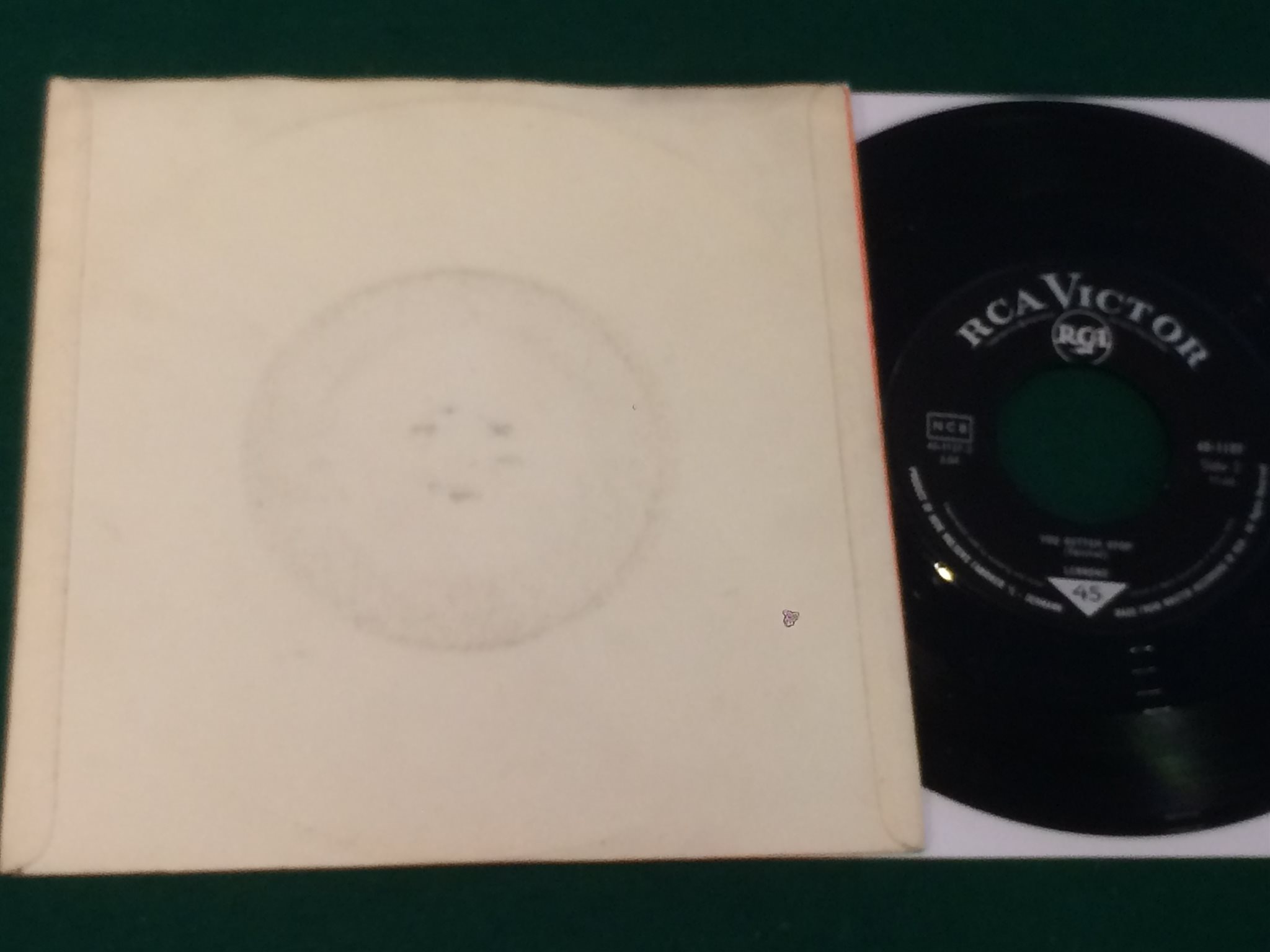 Omslagsbild för skivan LENNONS I am a man of constant sorrow 45 60s Denmark RCA VICTOR 45-1127