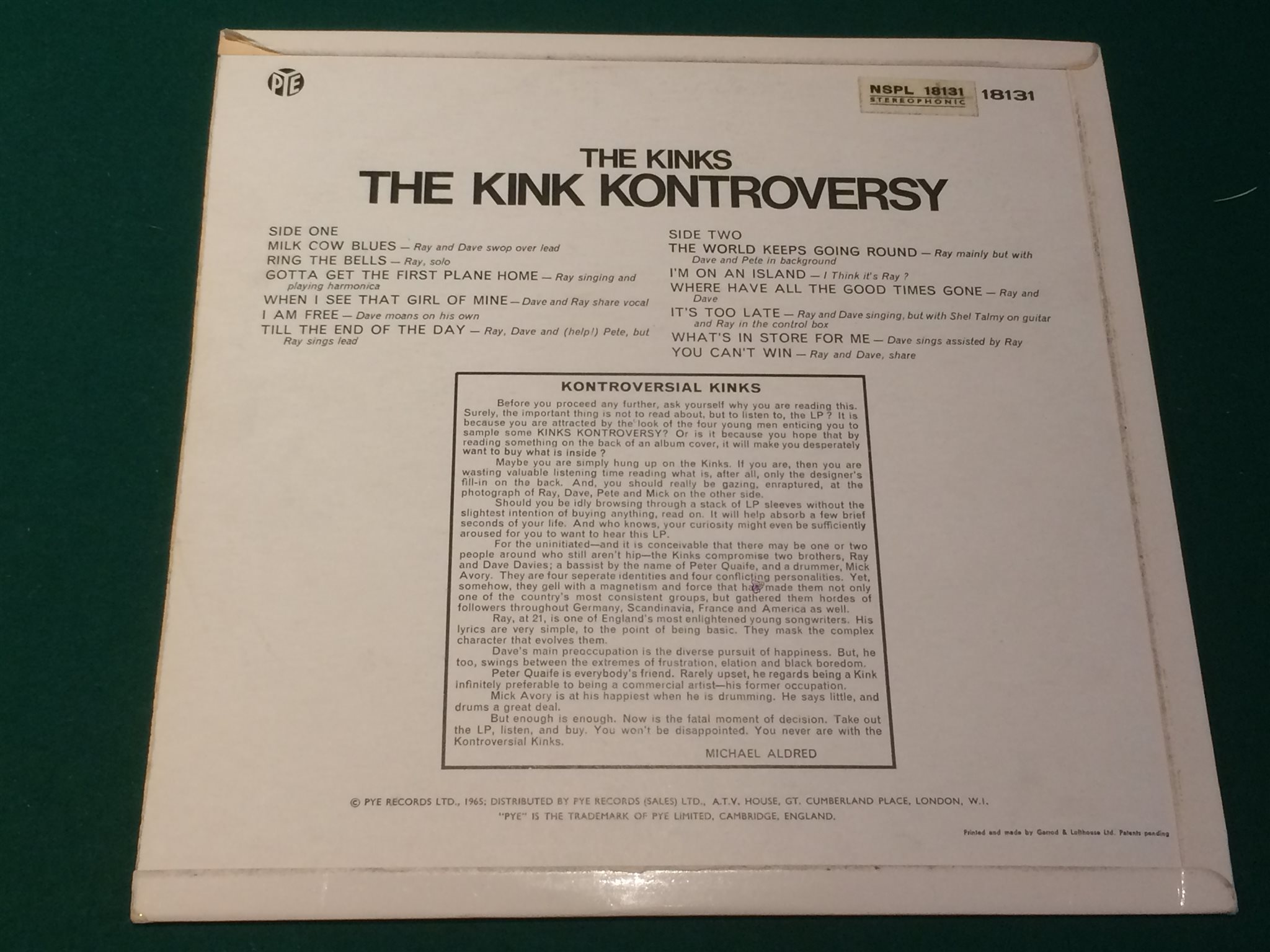 Omslagsbild för skivan THE KINKS kontroversy LP -65 UK PYE NSLP 18131