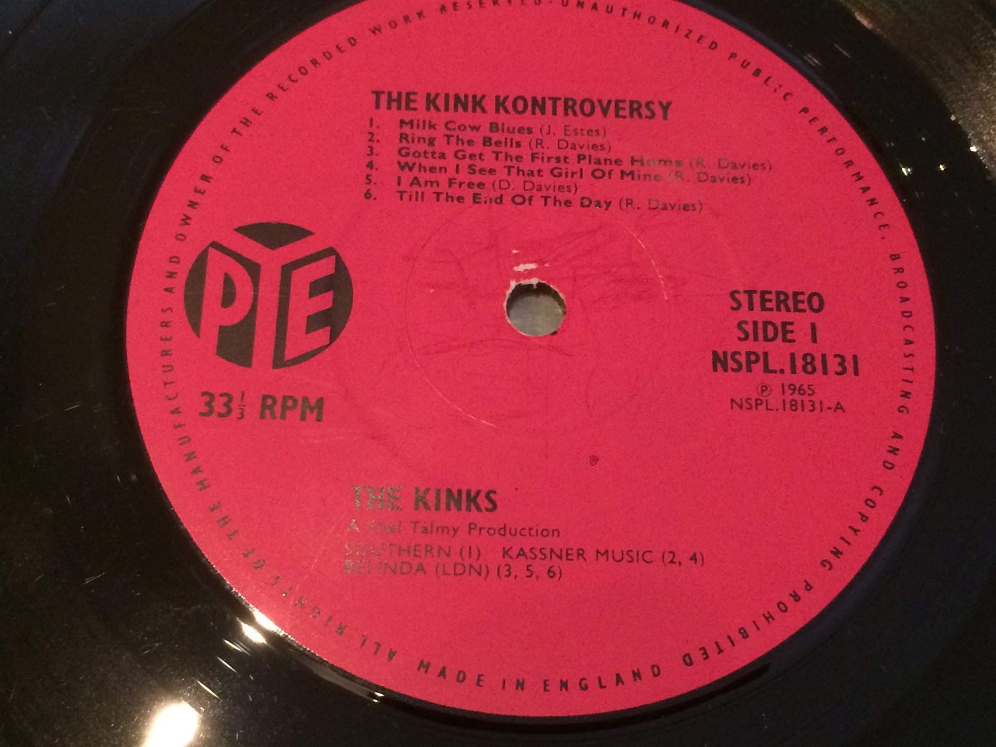 Omslagsbild för skivan THE KINKS kontroversy LP -65 UK PYE NSLP 18131