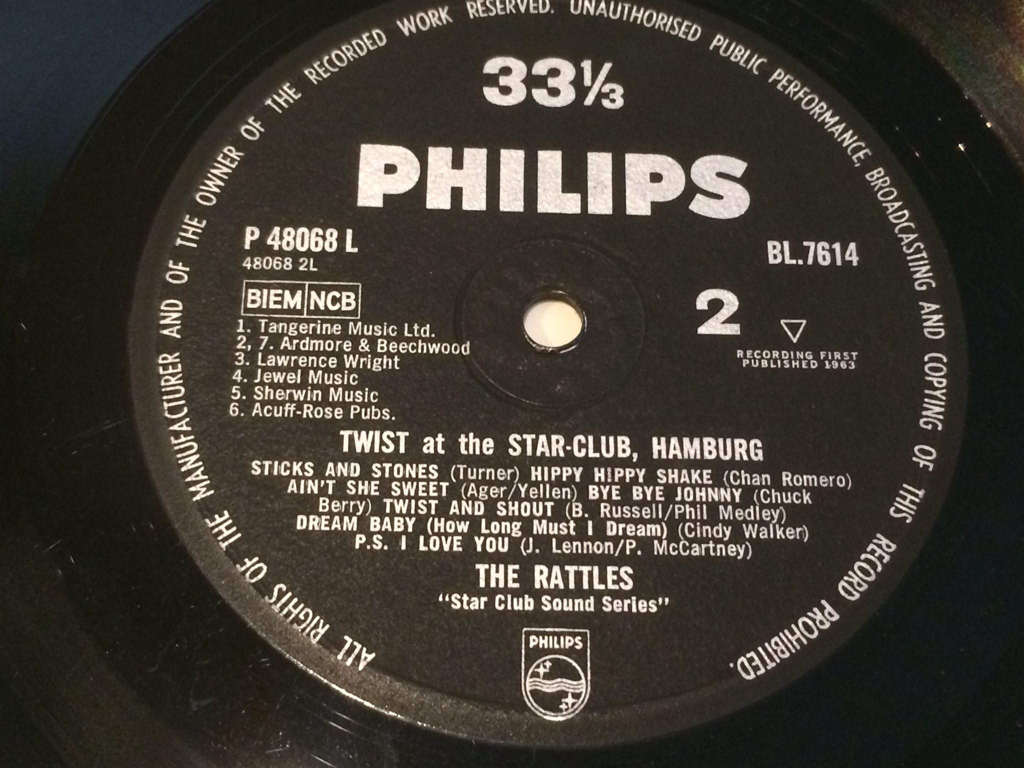Omslagsbild för skivan THE RATTLES twist at the Star-club Hamburg LP 60s UK PHILIPS BL 7614