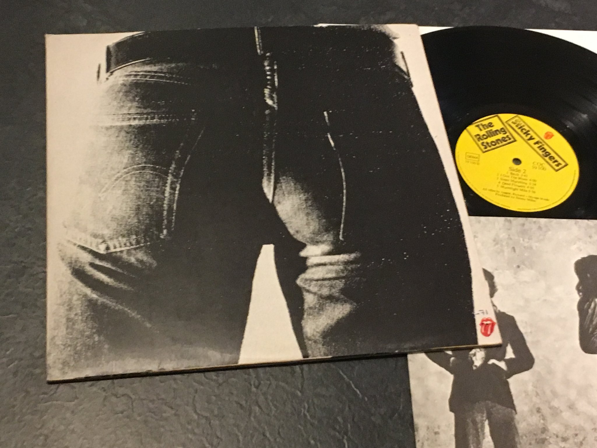 Omslagsbild för skivan ROLLING STONES sticky fingers LP -71 Ger COC 59100 Andy Warhol