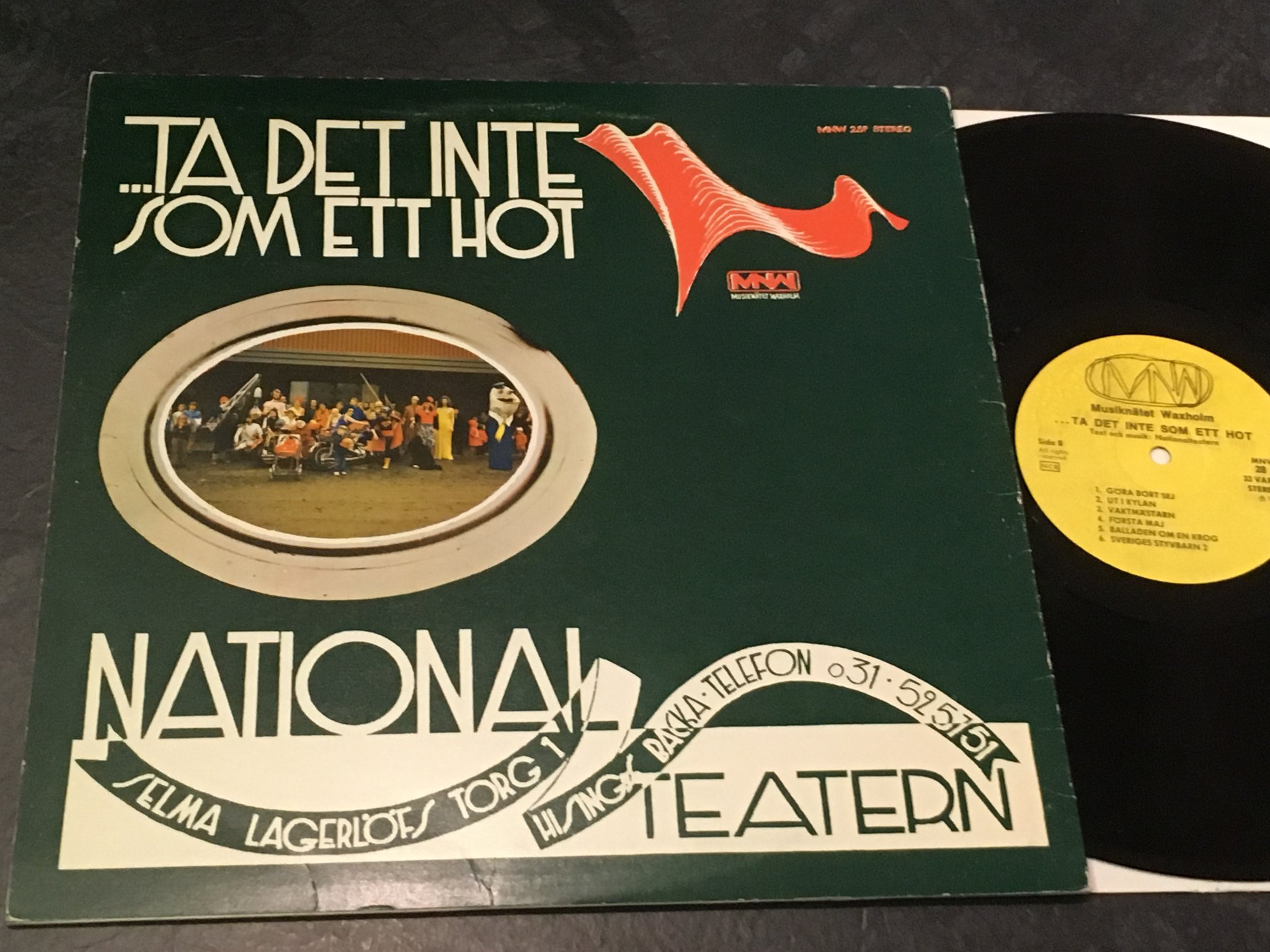 Omslagsbild för skivan NATIONALTEATERN ta det som ett löfte LP -73 Swe MNW MNW 28P