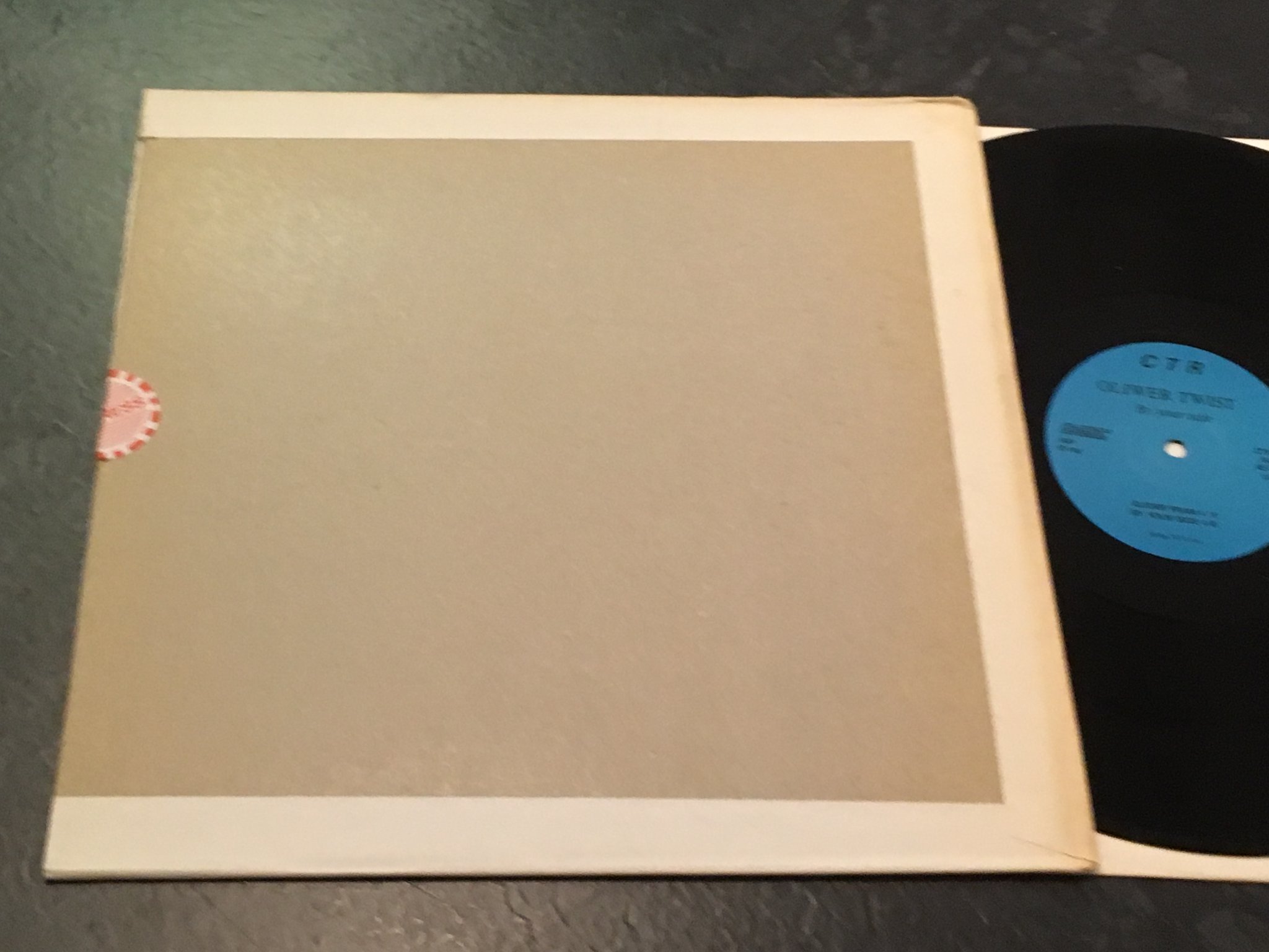 Omslagsbild för skivan OLIVER TWIST BAND by your side 12” Swe POWER POP rare private pressing