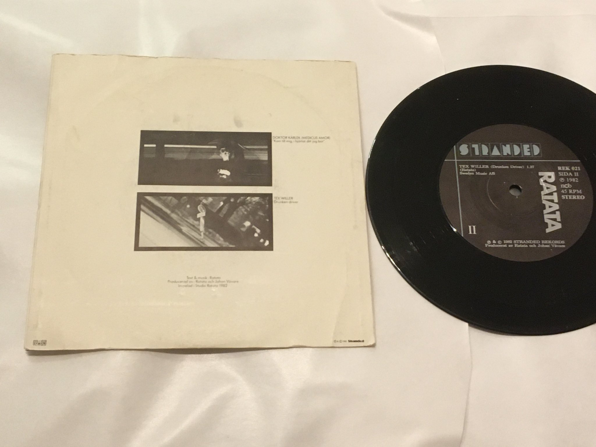 Omslagsbild för skivan RATATA doktor kärlek 7”single -82 Swe STRANDED REK 021