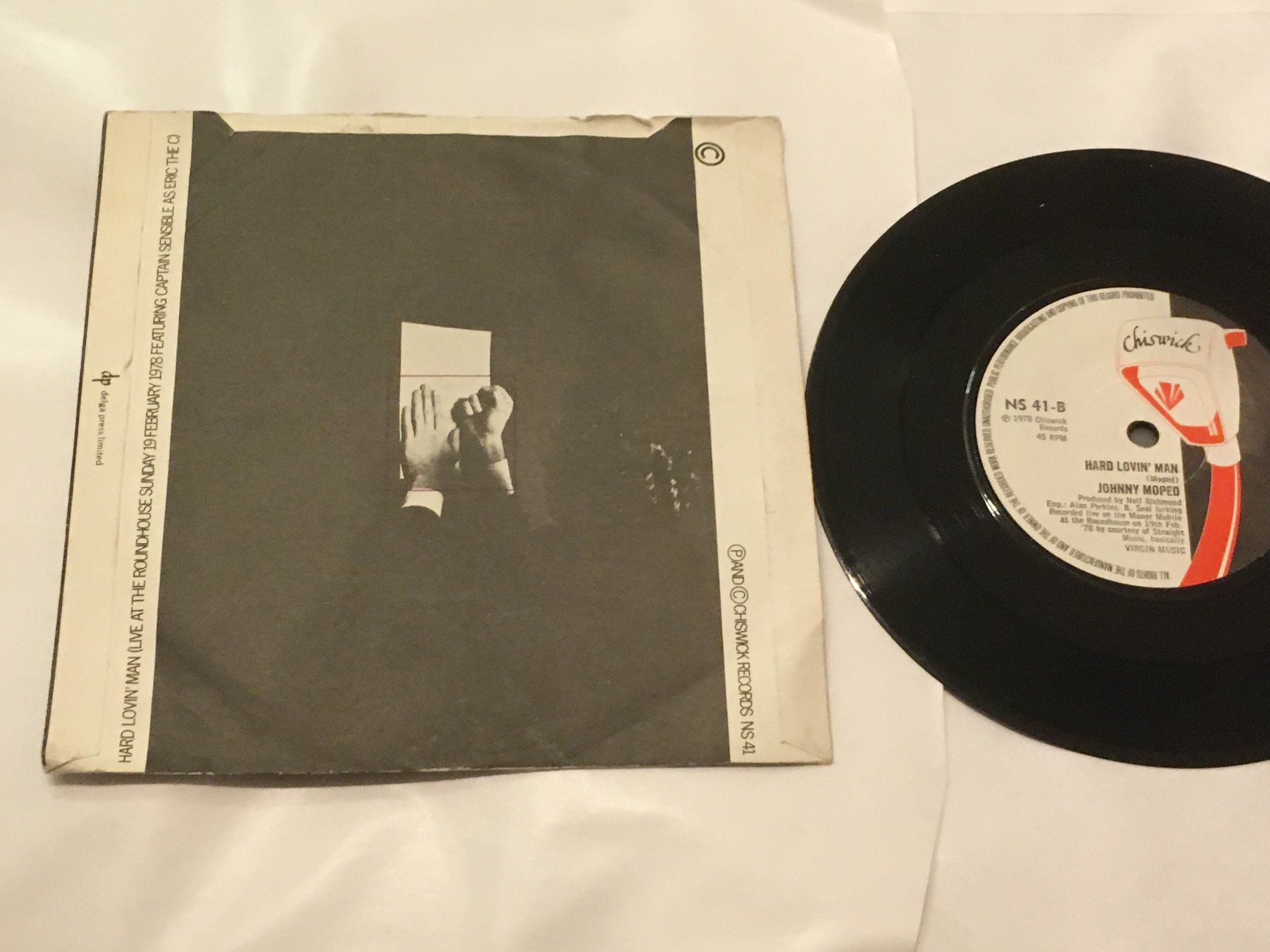 Omslagsbild för skivan JOHNNY MOPED little queenie 7”single -78 UK CHISWICK NS 41 punk rock