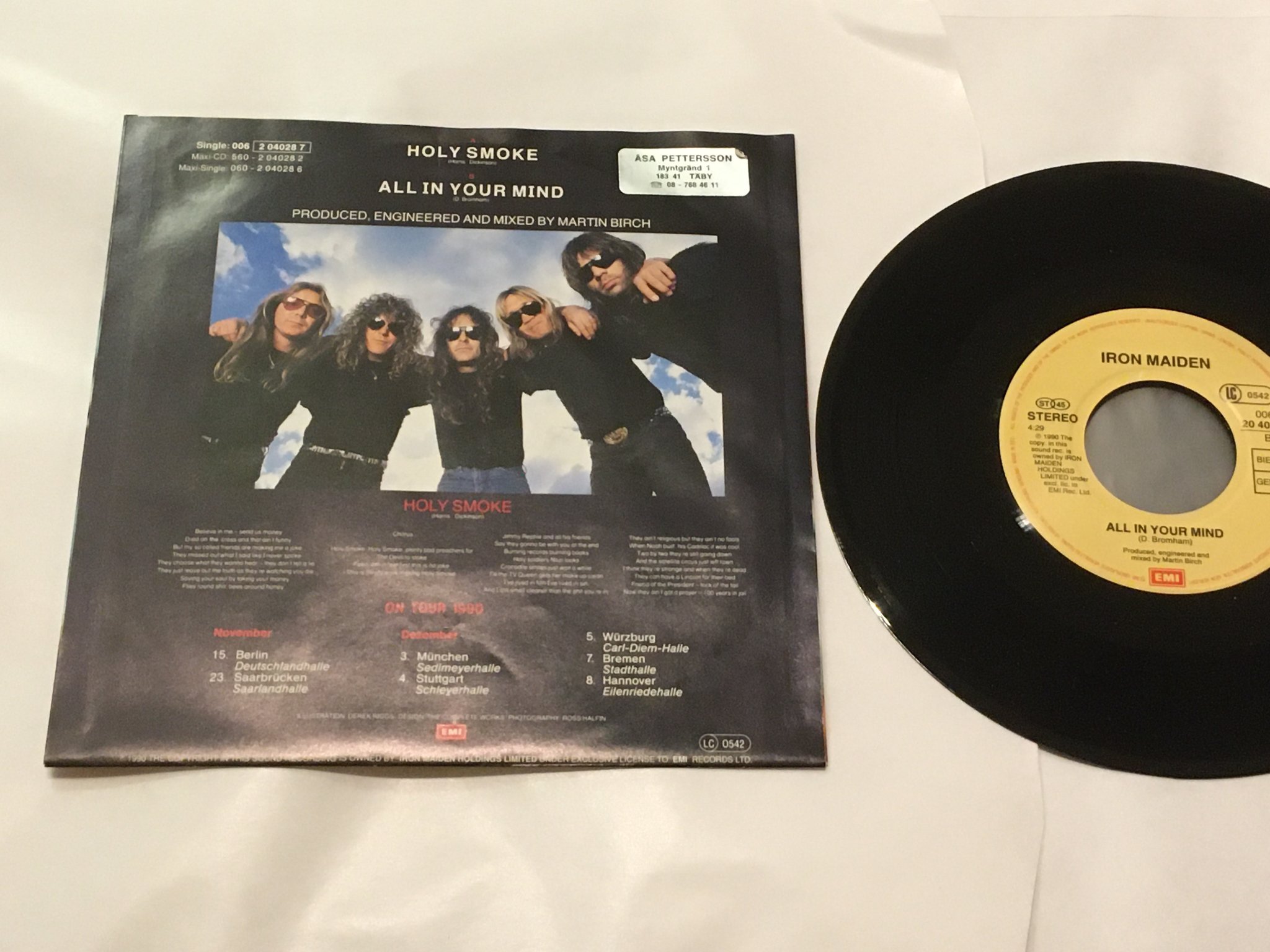 Omslagsbild för skivan IRON MAIDEN holy smoke 7”single -90 Ger EMI 006 2 04028 7