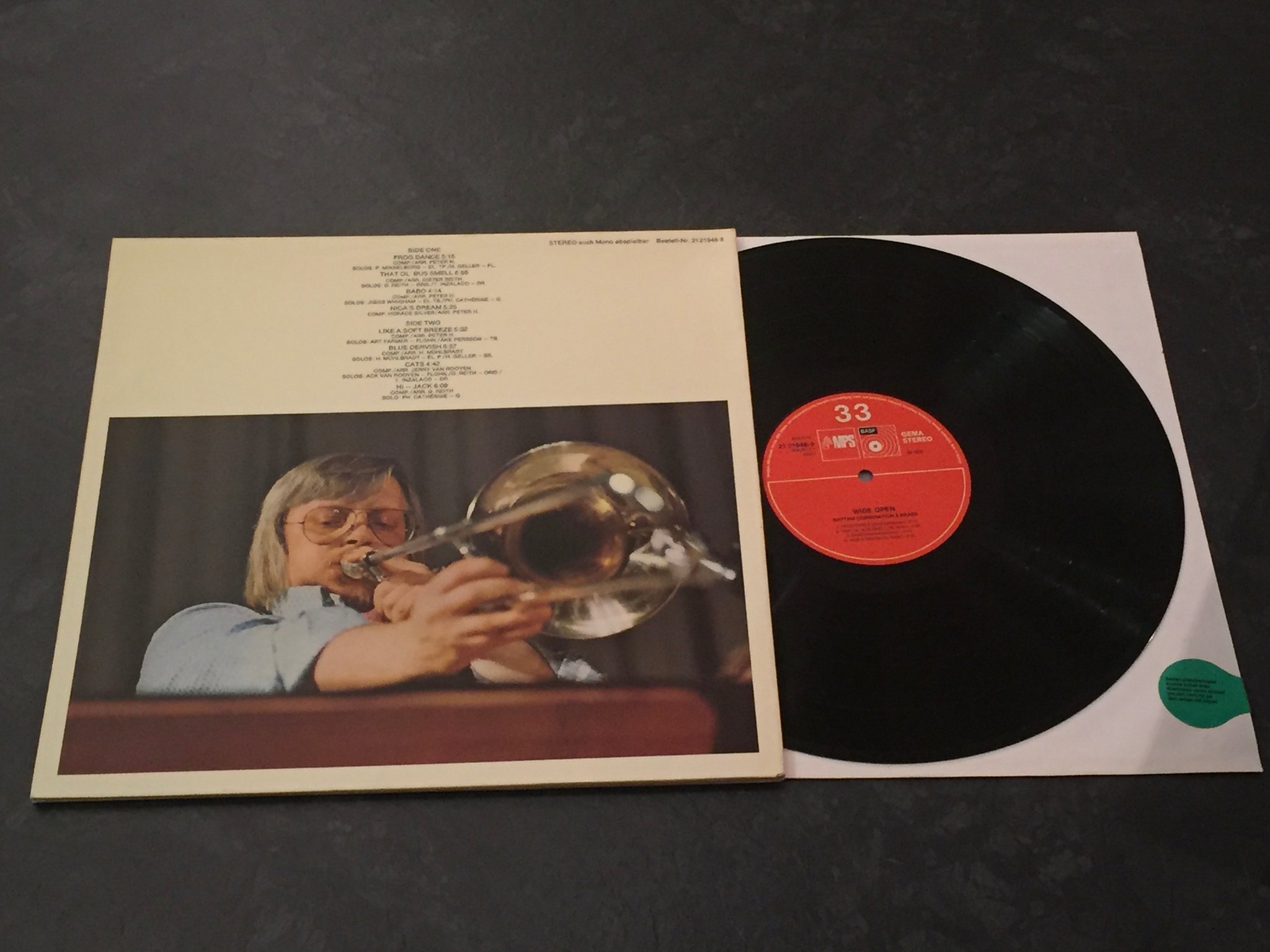 Omslagsbild för skivan RHYTHM COMBINATION & BRASS wide open LP -73 Ger MPS 21 21948-8