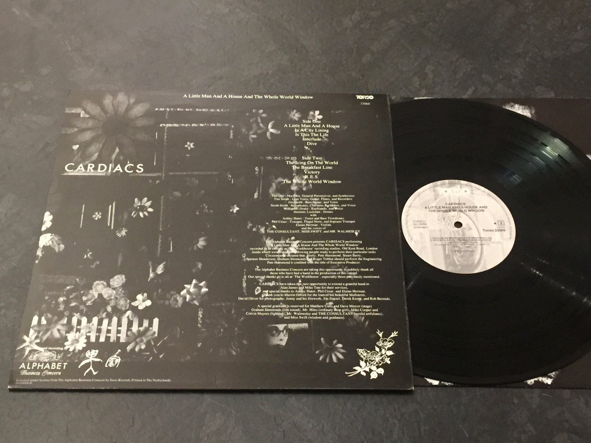 Omslagsbild för skivan CARDIACS A Little Man And A House And The Whole World Window LP