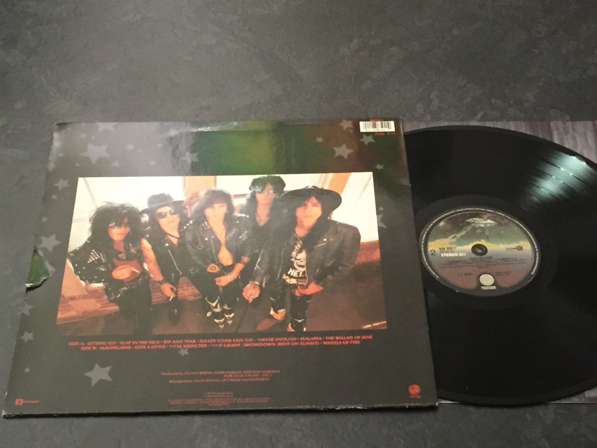 Omslagsbild för skivan LA GUNS cocked & loaded LP -89 VERTIGO 838 592-1
