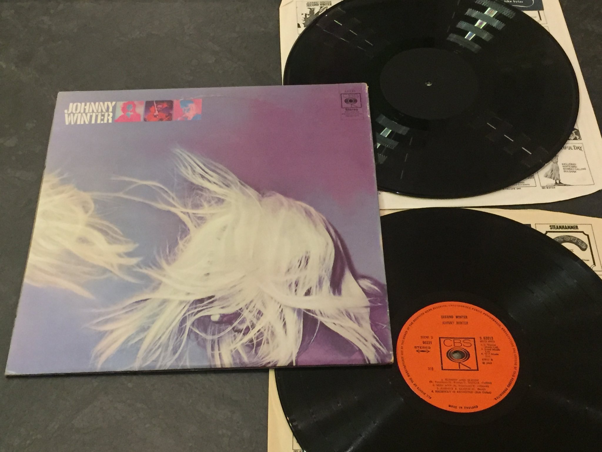 Omslagsbild för skivan JOHNNY WINTER second winter LP -69 -UK CBS 66231
