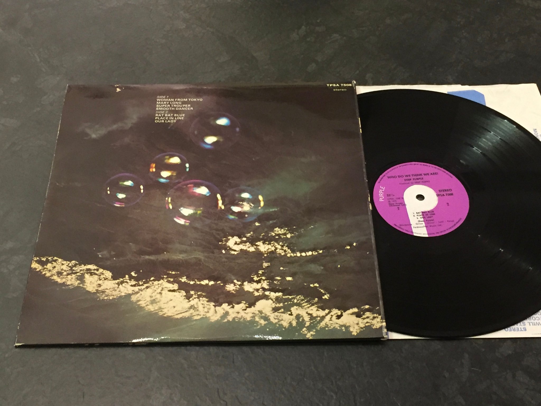 Omslagsbild för skivan DEEP PURPLE who do we think we are LP -73 UK PURPLE TPSA 7508