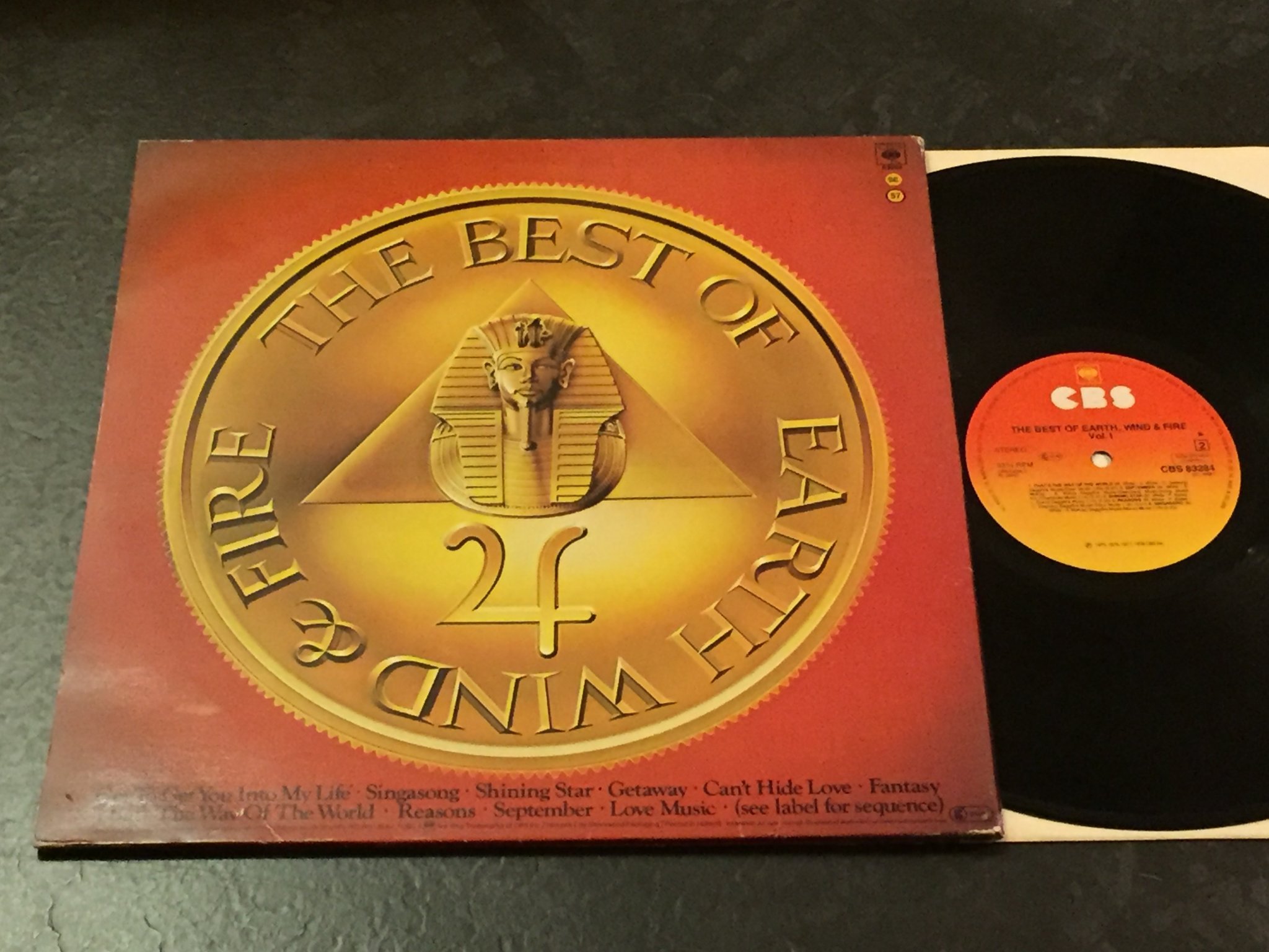 Omslagsbild för skivan EARTH WIND & FIRE vol I LP CBS 83284 ”september”