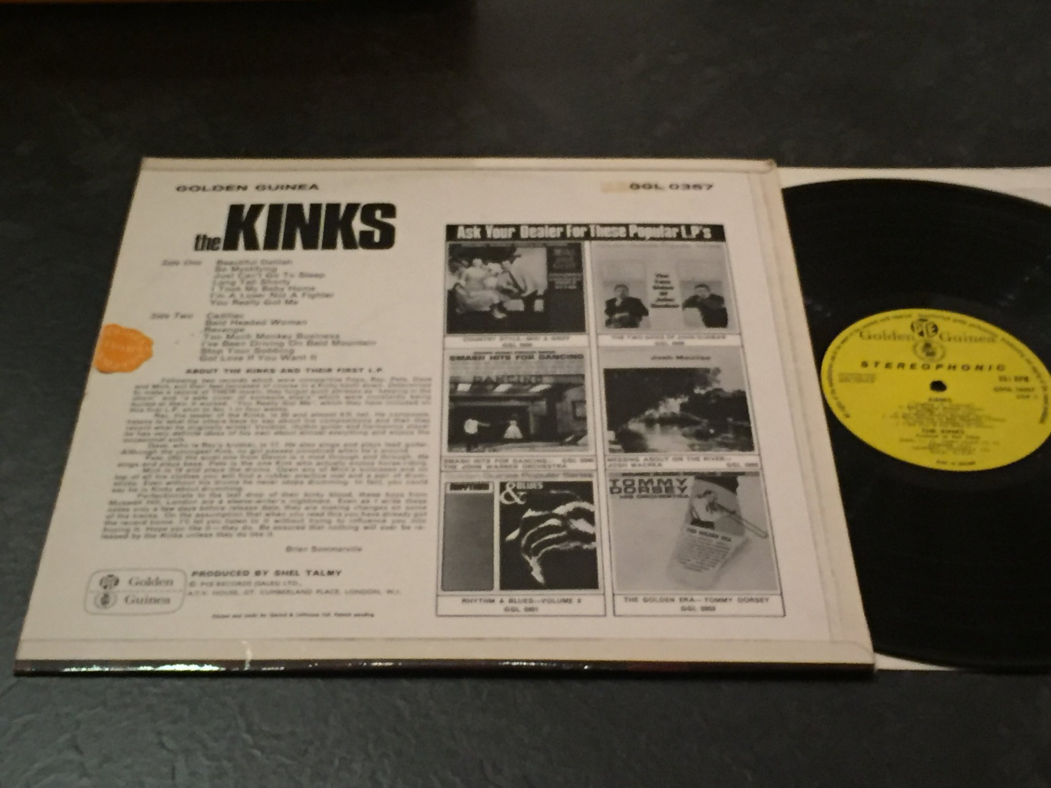 Omslagsbild för skivan KINKS s/t LP -66 UK PYE Golden Guinea GSGL 10357