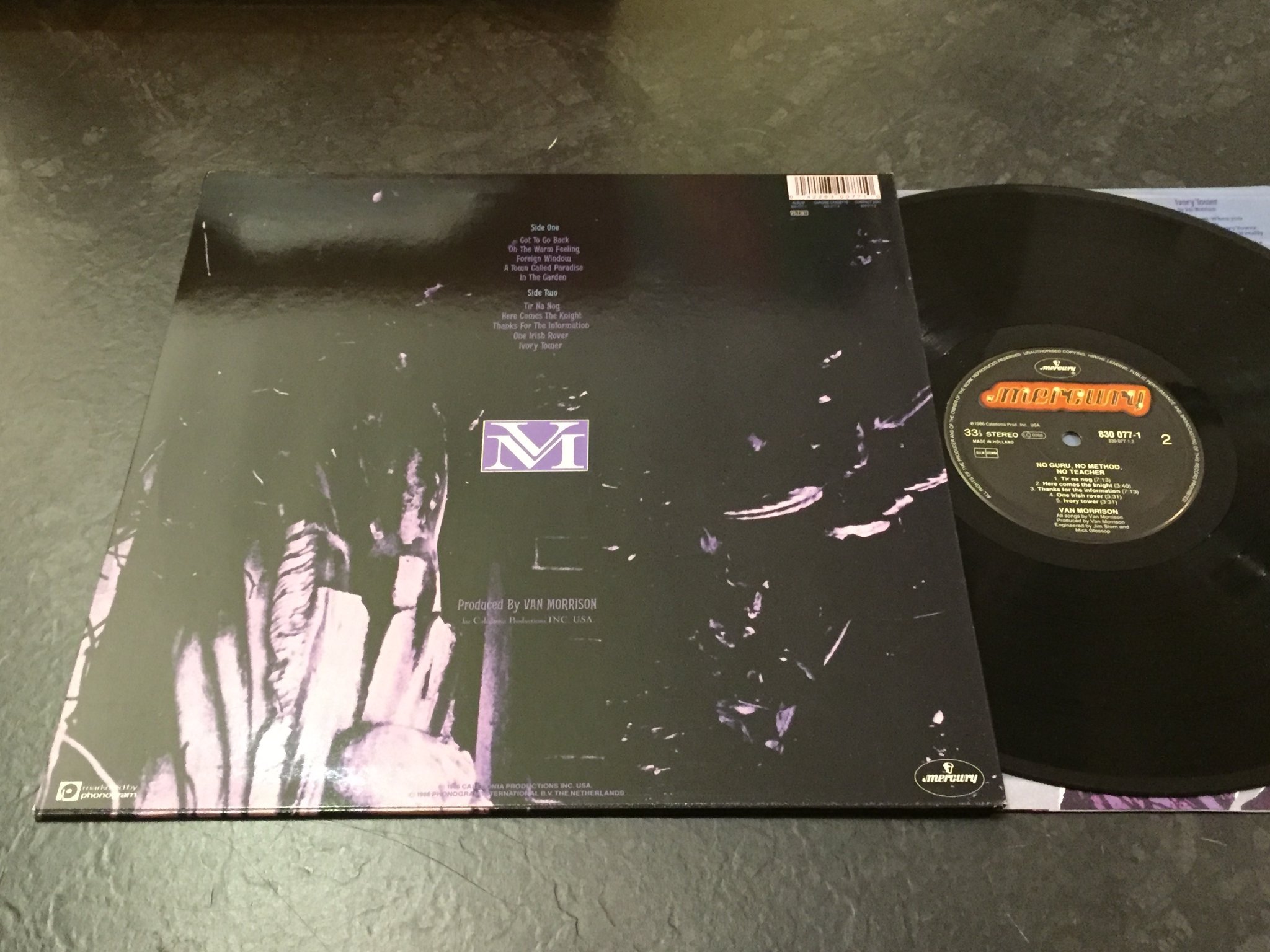 Omslagsbild för skivan VAN MORRISON no guru no method no teacher LP -86 MERCURY 830077-1