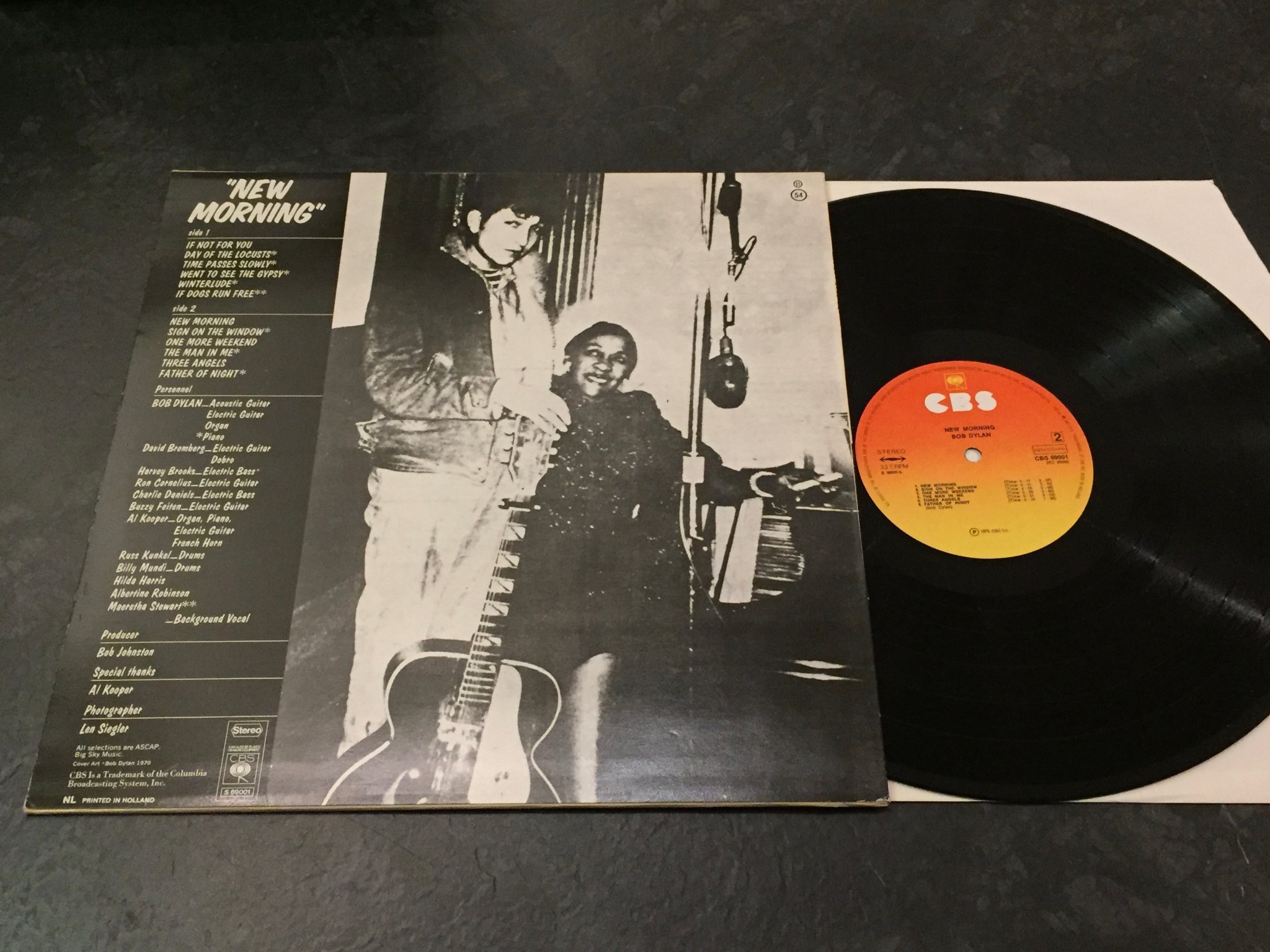 Omslagsbild för skivan BOB DYLAN new morning LP -70/8? CBS 69001