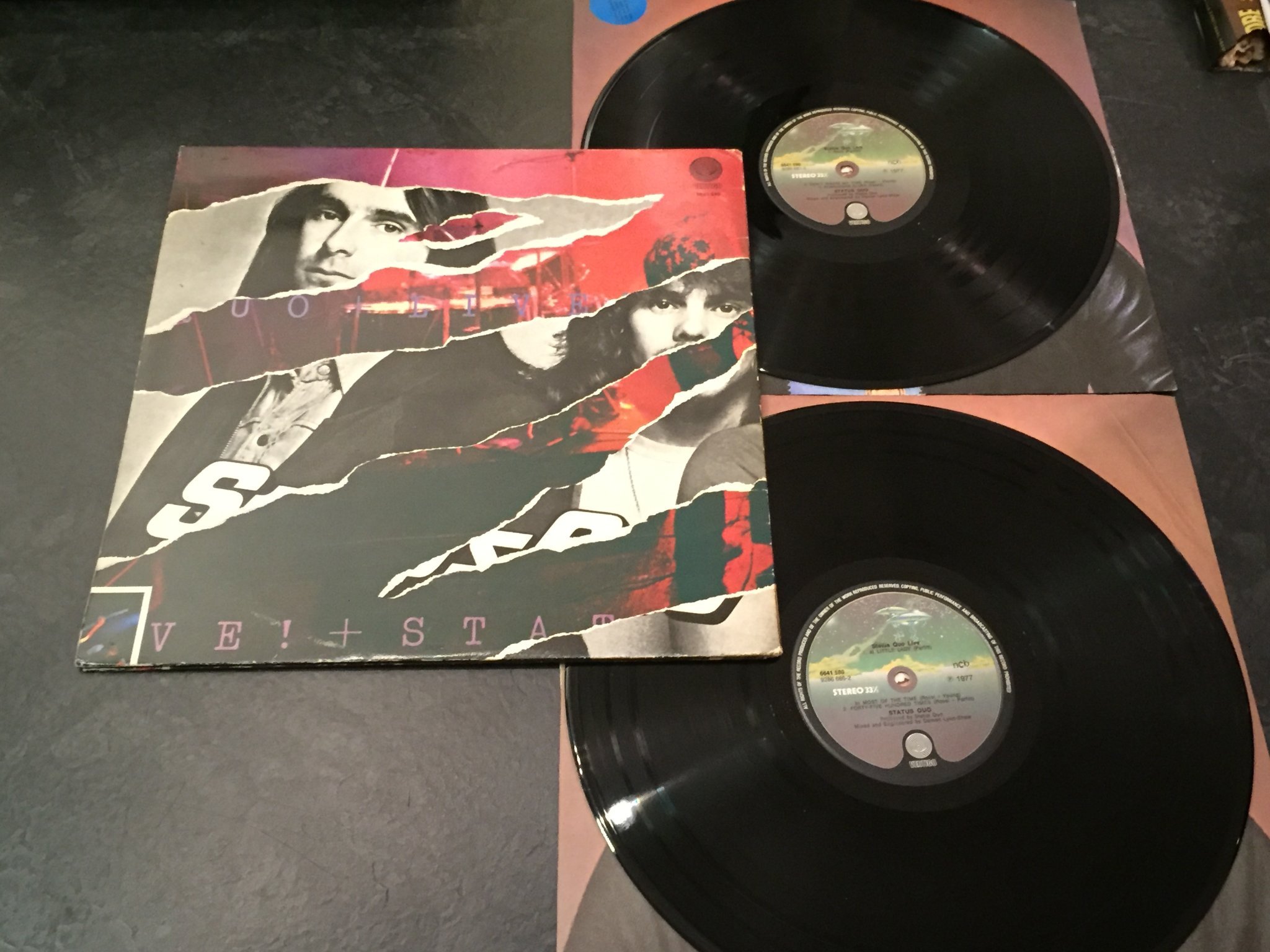 Omslagsbild för skivan STATUS QUO live 2xLP -77 VERTIGO 6641 580