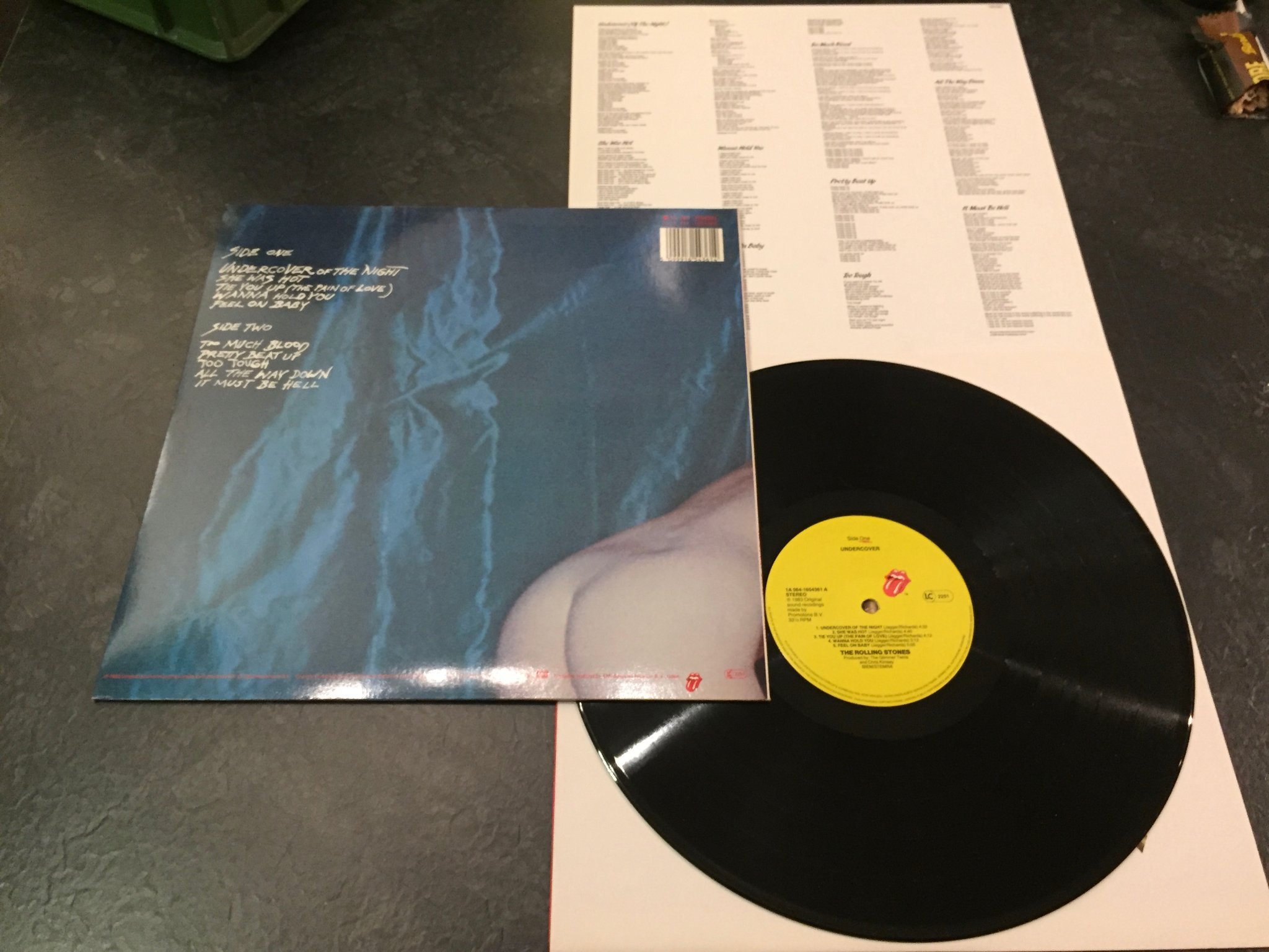 Omslagsbild för skivan ROLLING STONES undercover LP -83 1C 064 1654361 SKL 5173