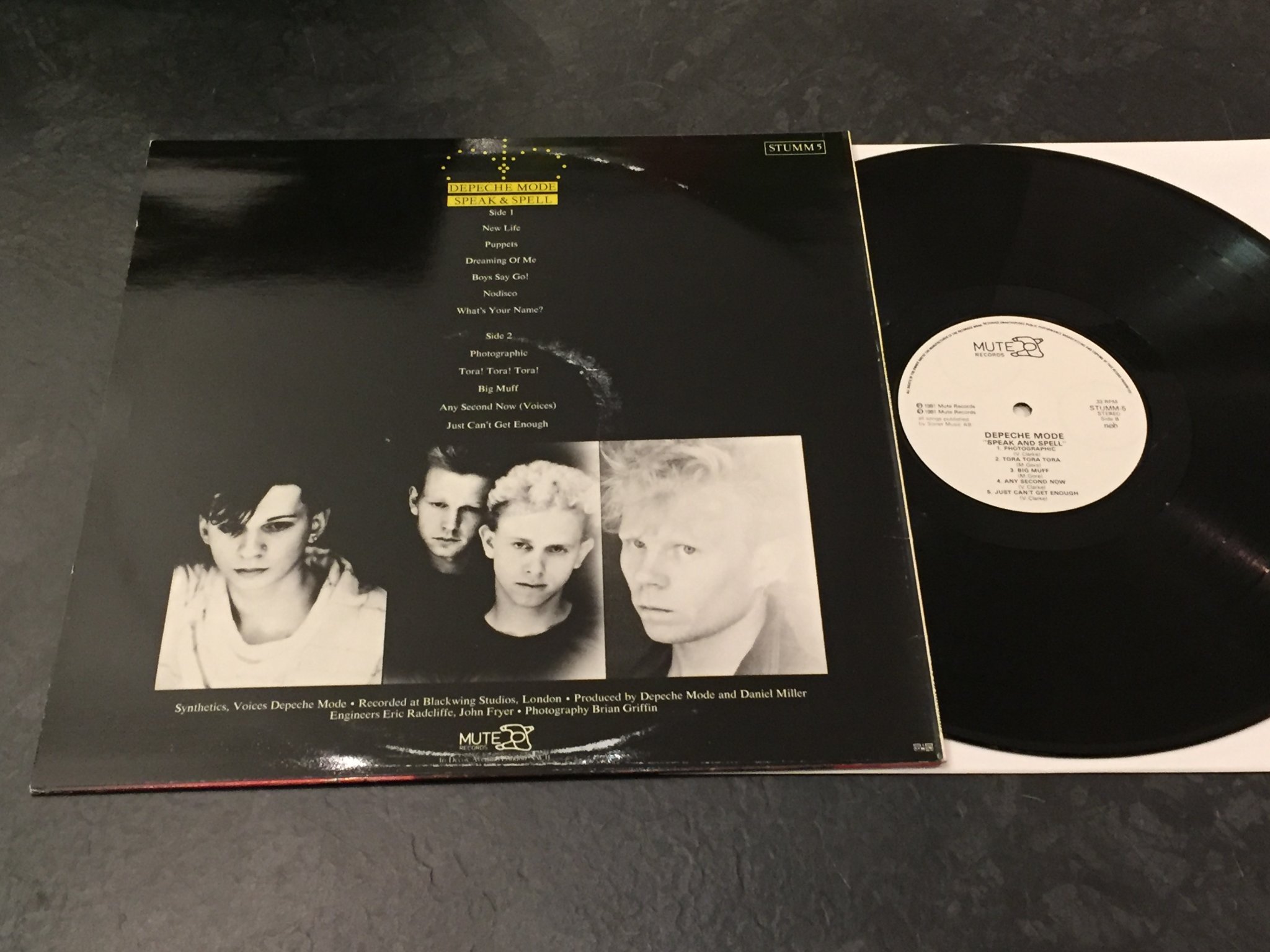 Omslagsbild för skivan DEPECHE MODE speak & spell LP -81 Swe MUTE STUMM5