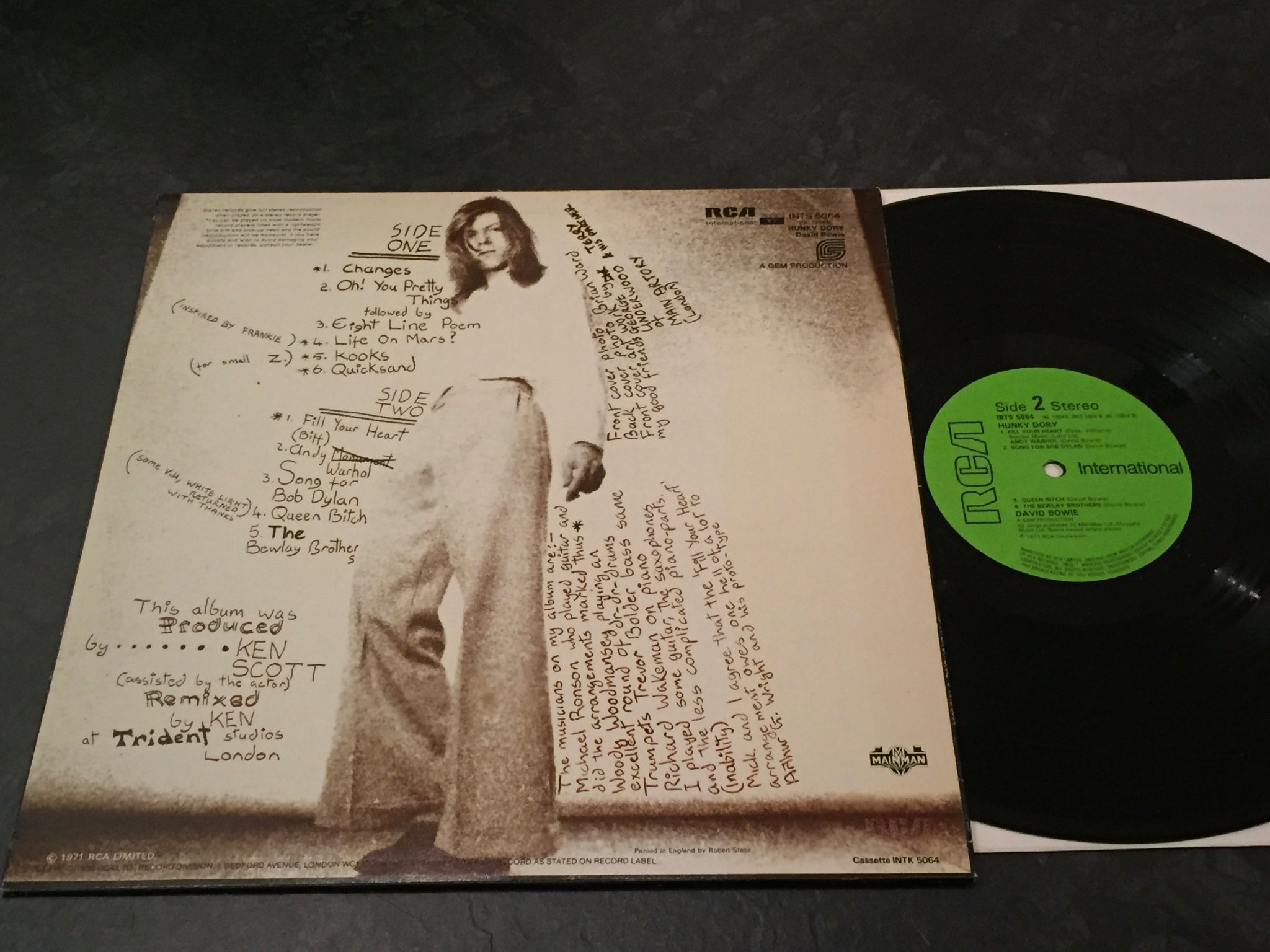 Omslagsbild för skivan DAVID BOWIE hunky dory LP -71/80 UK  RCA INTS 5064