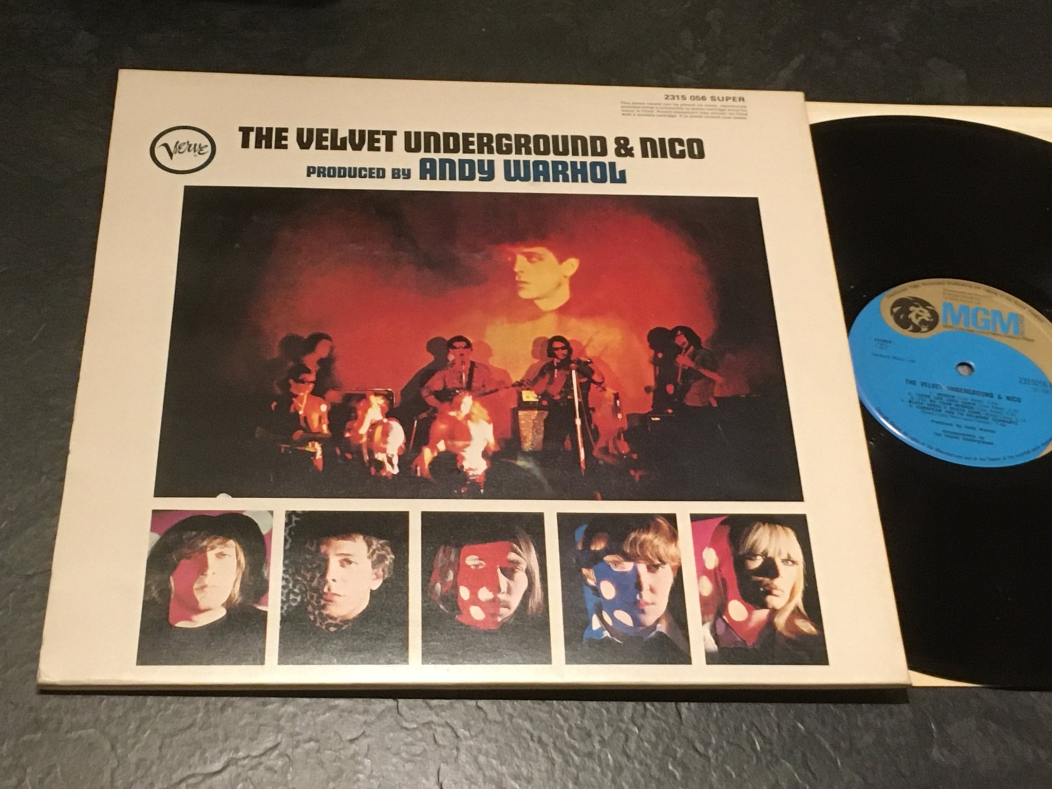 Omslagsbild för skivan THE VELVET UNDERGROUND & NICO s/t LP -71 UK MGM 2315056 Andy Warhol RARE!!