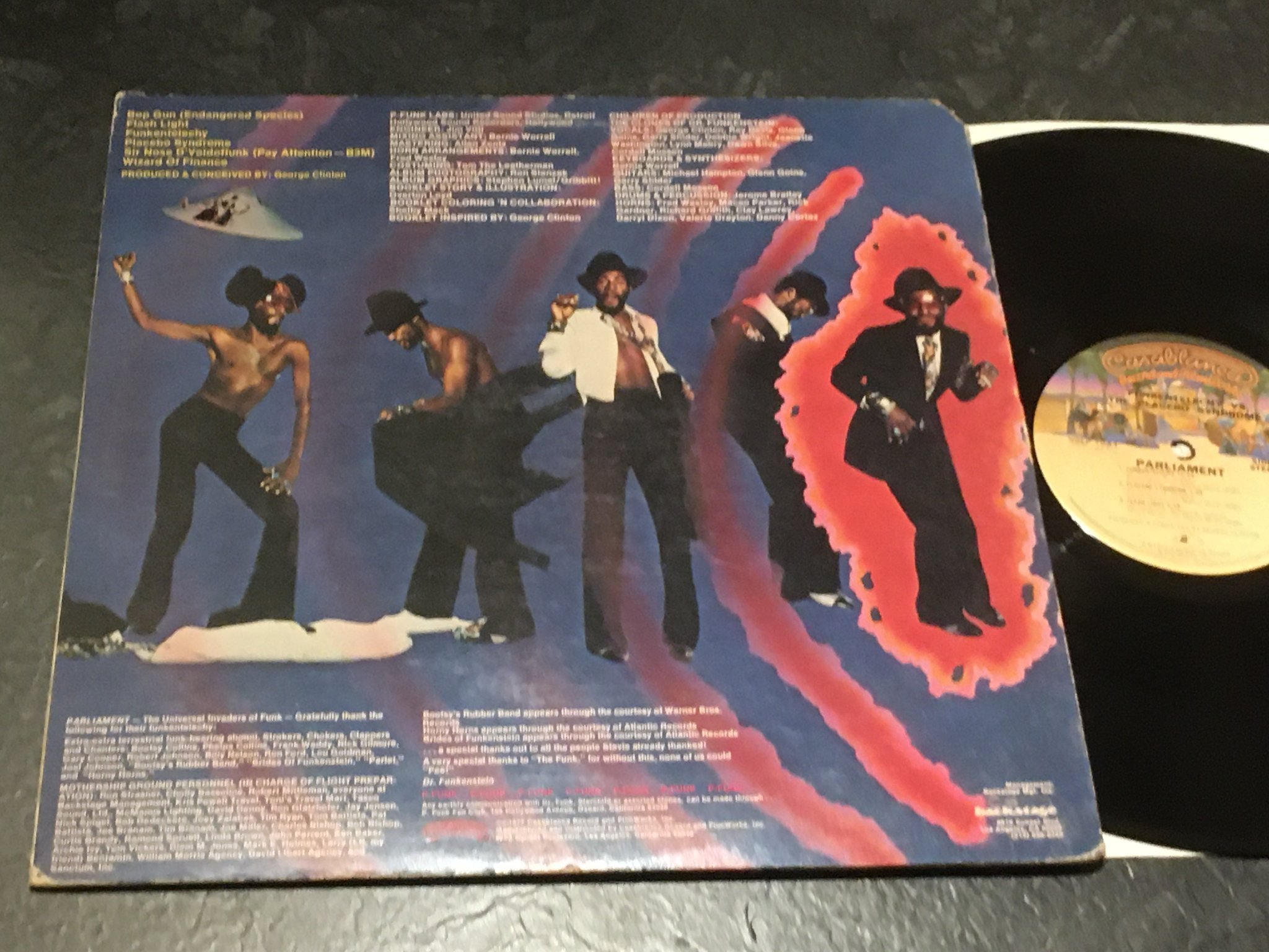 Omslagsbild för skivan PARLIAMENT funkentelechy LP -77 US CASABLANCA NBLP 7084