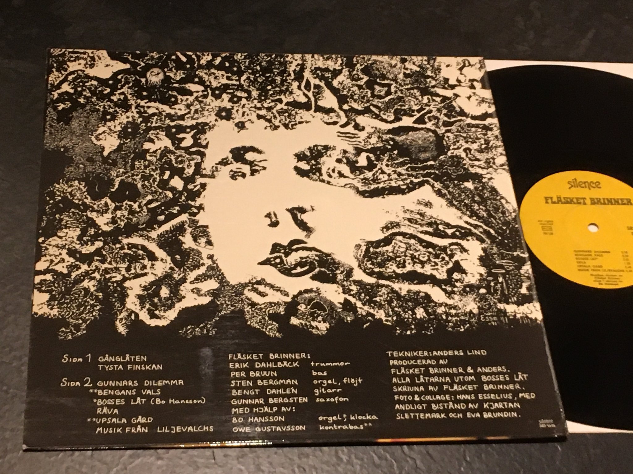 Omslagsbild för skivan FLÄSKET BRINNER s/t LP -71 Swe SILENCE SRS 4606 