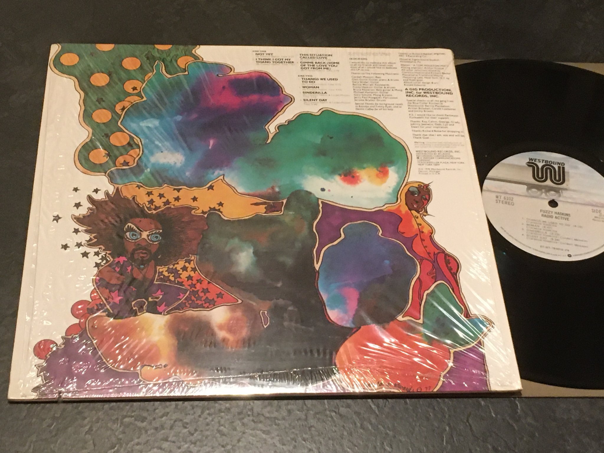 Omslagsbild för skivan FUZZY HASKINS radio active LP -78 US WESTBOUND WT 6102 p funk