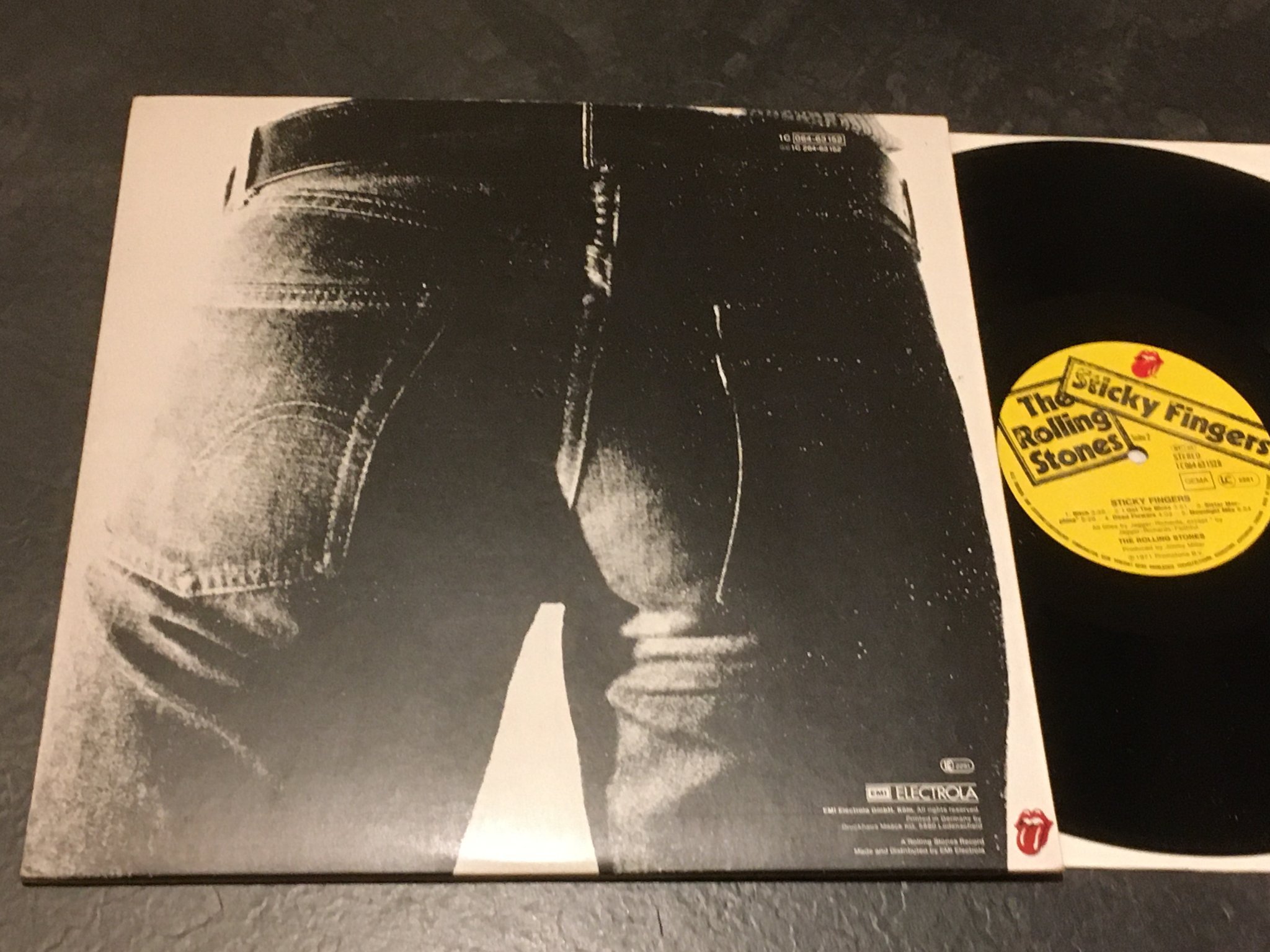 Omslagsbild för skivan ROLLING STONES sticky fingers LP -71 Germany COC 59100 Andy Warhol