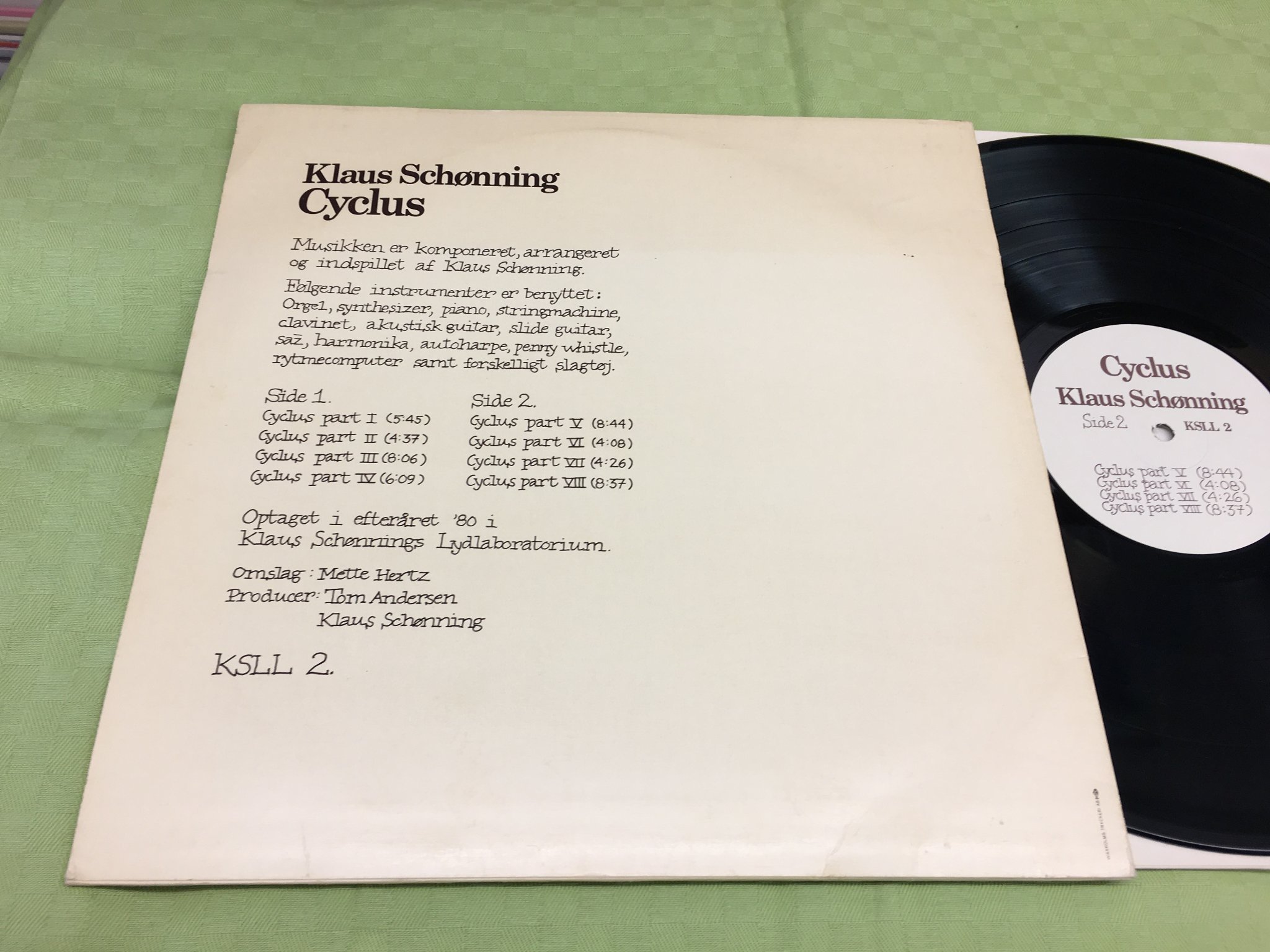 Omslagsbild för skivan KLAUS SCHÖNNING cyclus LP -80 Den. KSLL2 abstract electronic