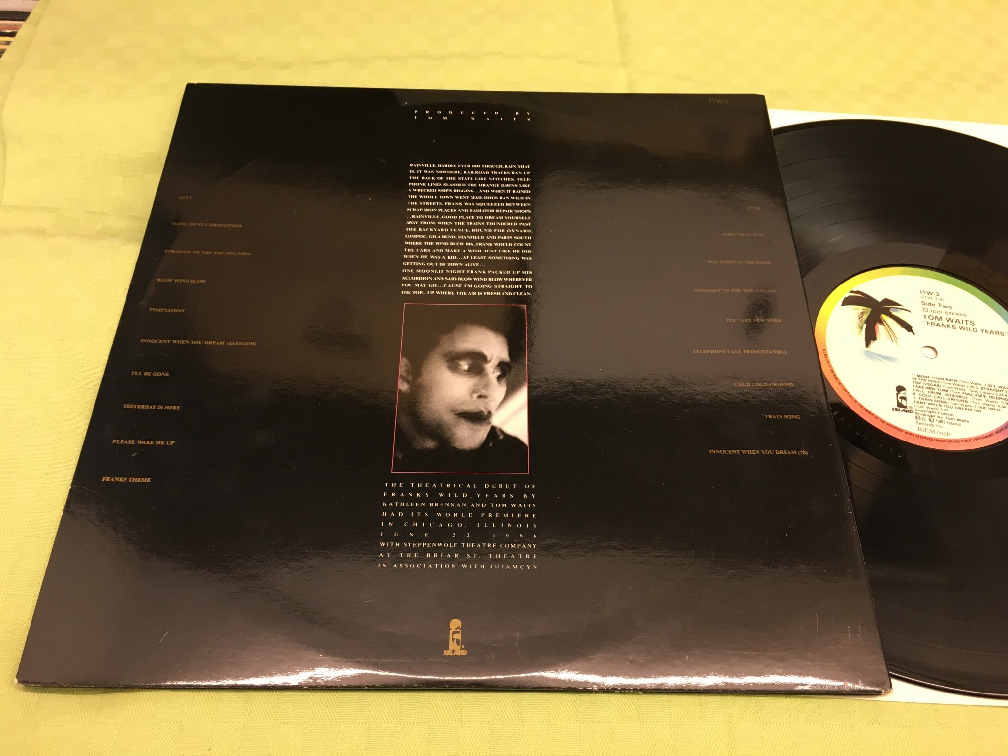 Omslagsbild för skivan TOM WAITS Frank's wild years LP ISLAND ITW-3