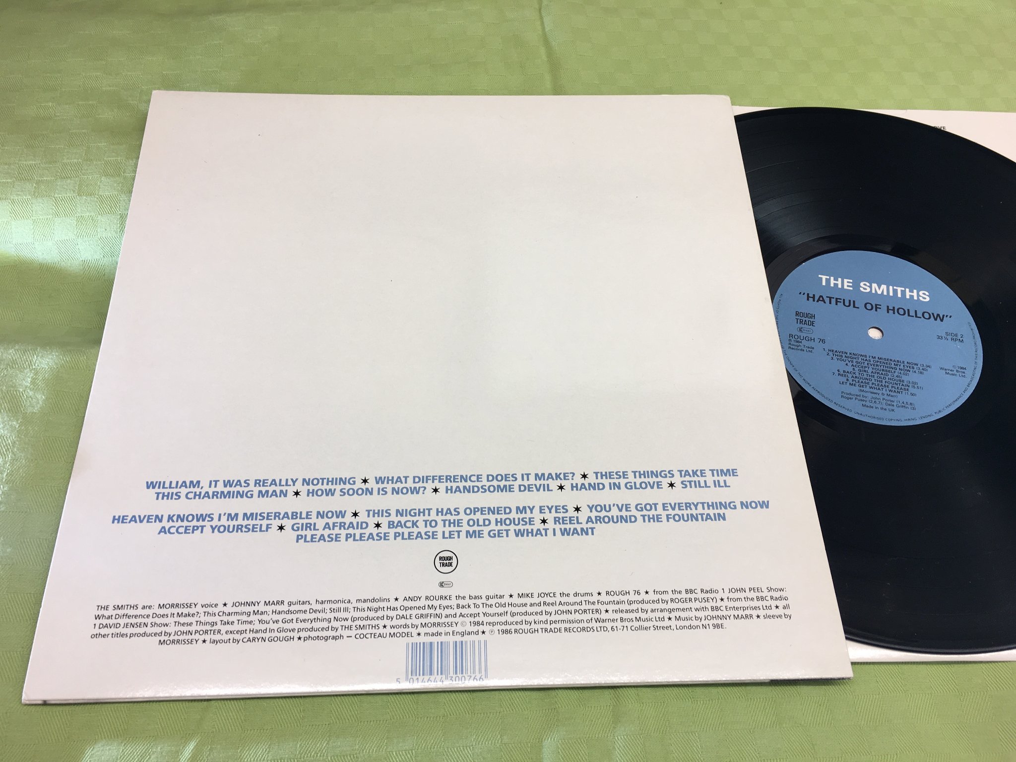 Omslagsbild för skivan THE SMITHS hatful of hollow LP UK ROUGH TRADE ROUGH 76