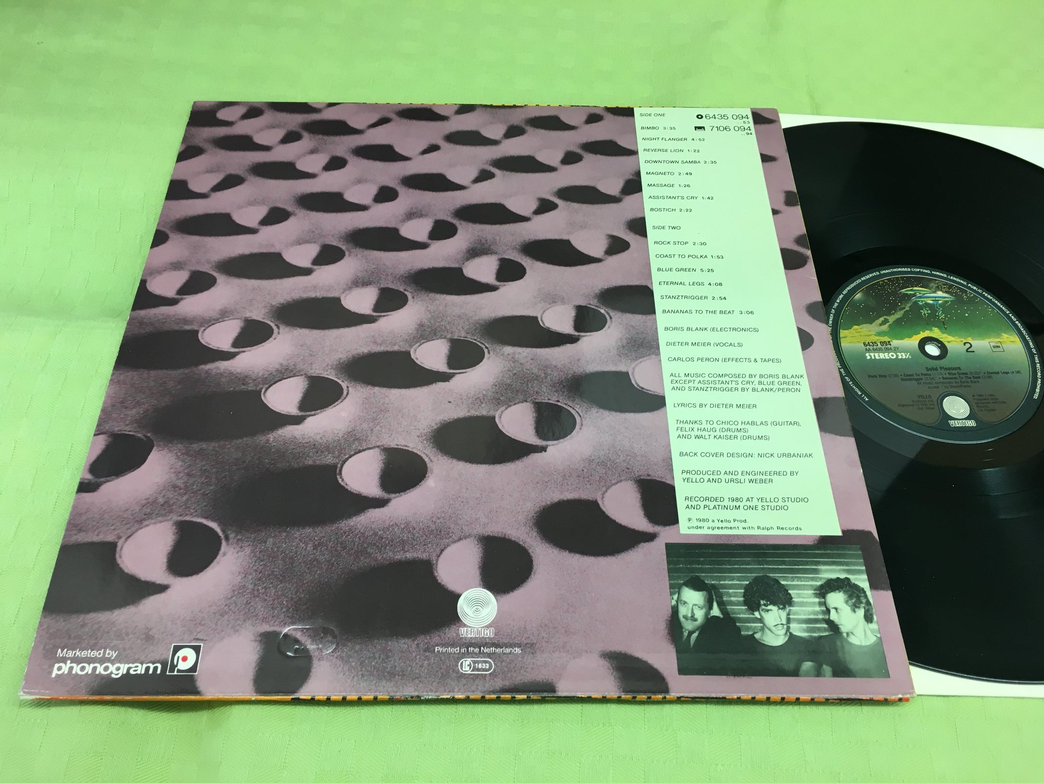 Omslagsbild för skivan YELLO solid pleasure LP -81 VERTIGO 6435 094