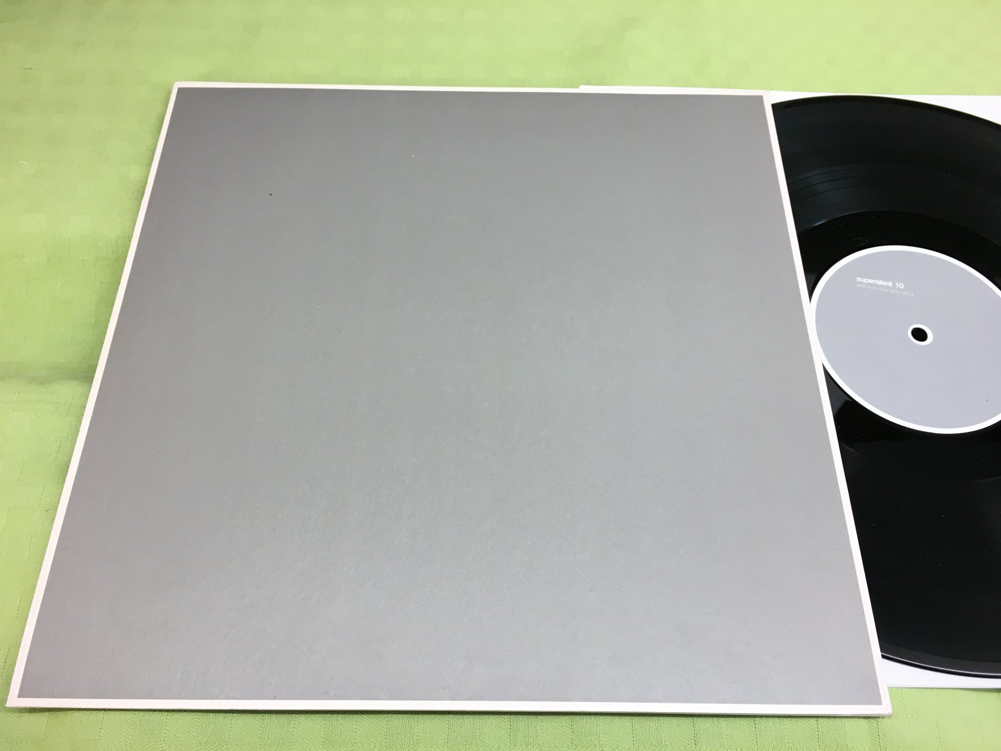 Omslagsbild för skivan SUPERSILENT 10 LP 2010 Norway RUNE GRAMMOFON RLP3102