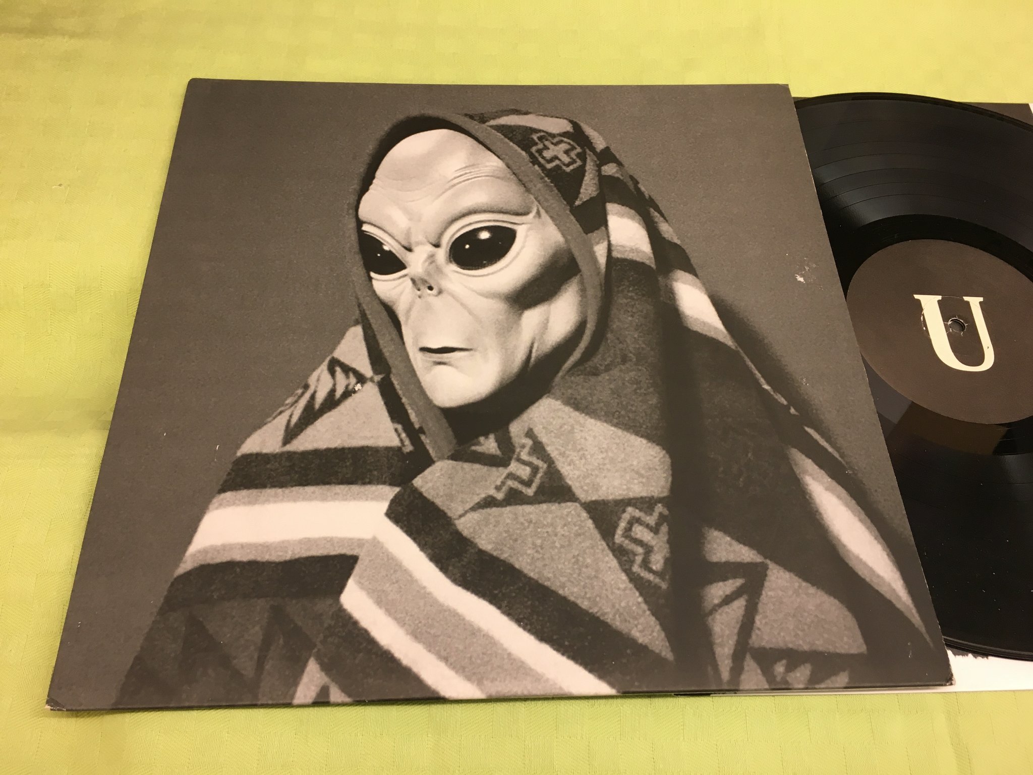 Omslagsbild för skivan ZOMES near unison LP 2015 US NEAR UNISON No.1 ROCK