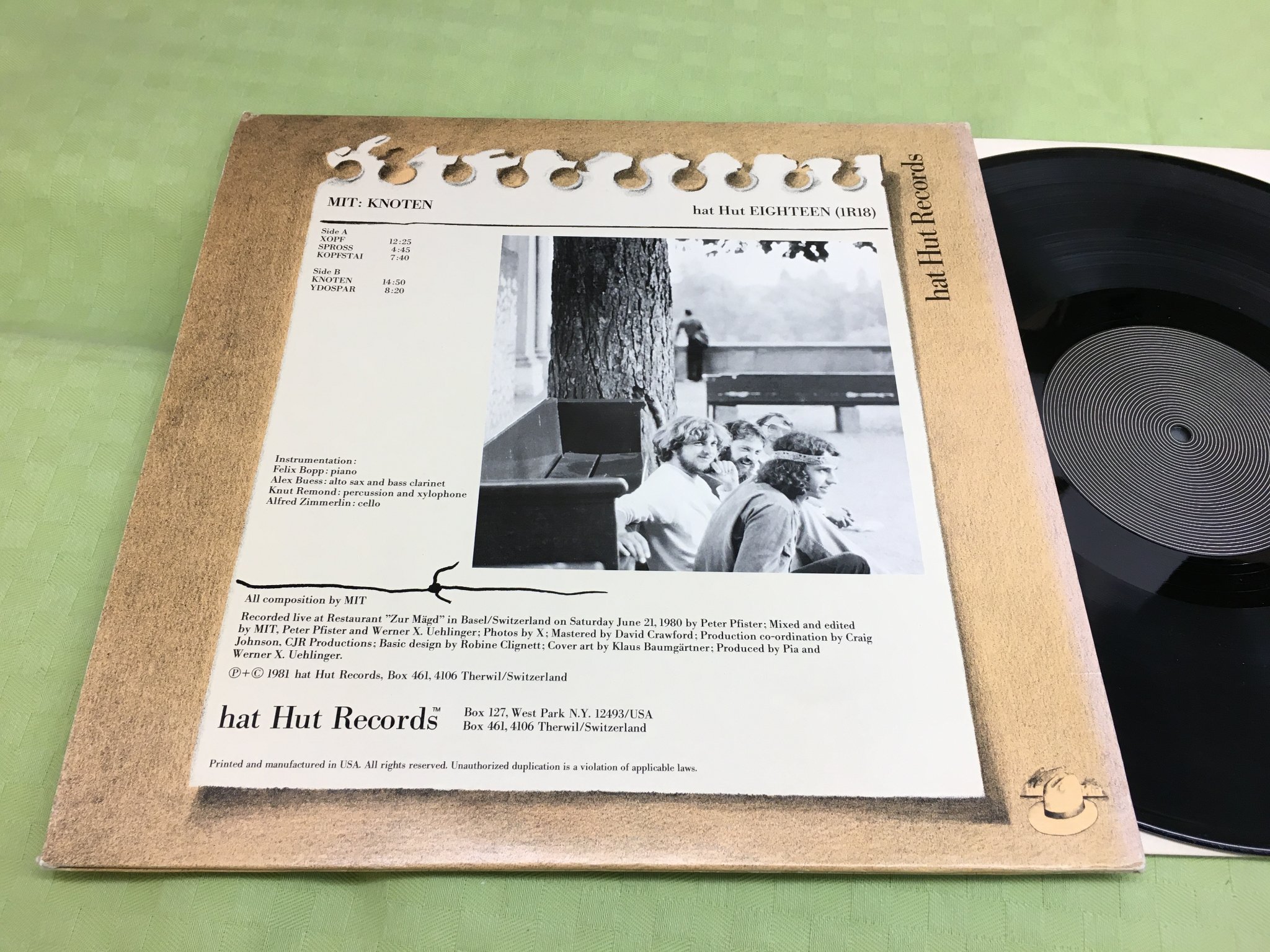 Omslagsbild för skivan MIT knoten LP -81 HAT HUT 1R18 free jazz