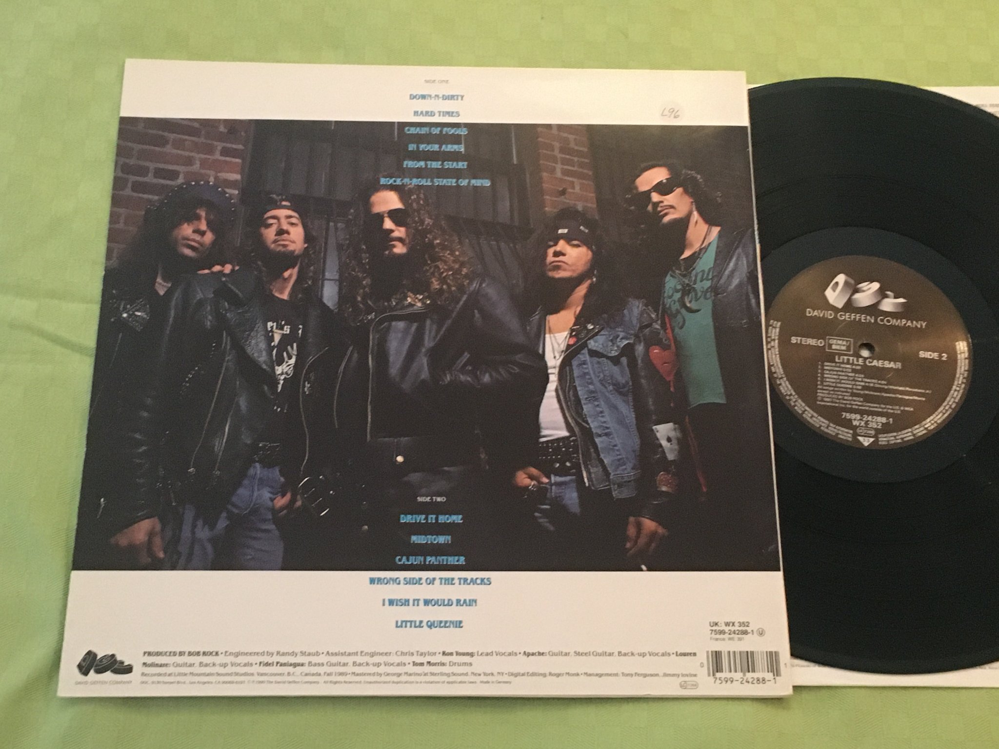 Omslagsbild för skivan LITTLE CAESAR s/t LP -90 GEFFEN 7599 24288-1