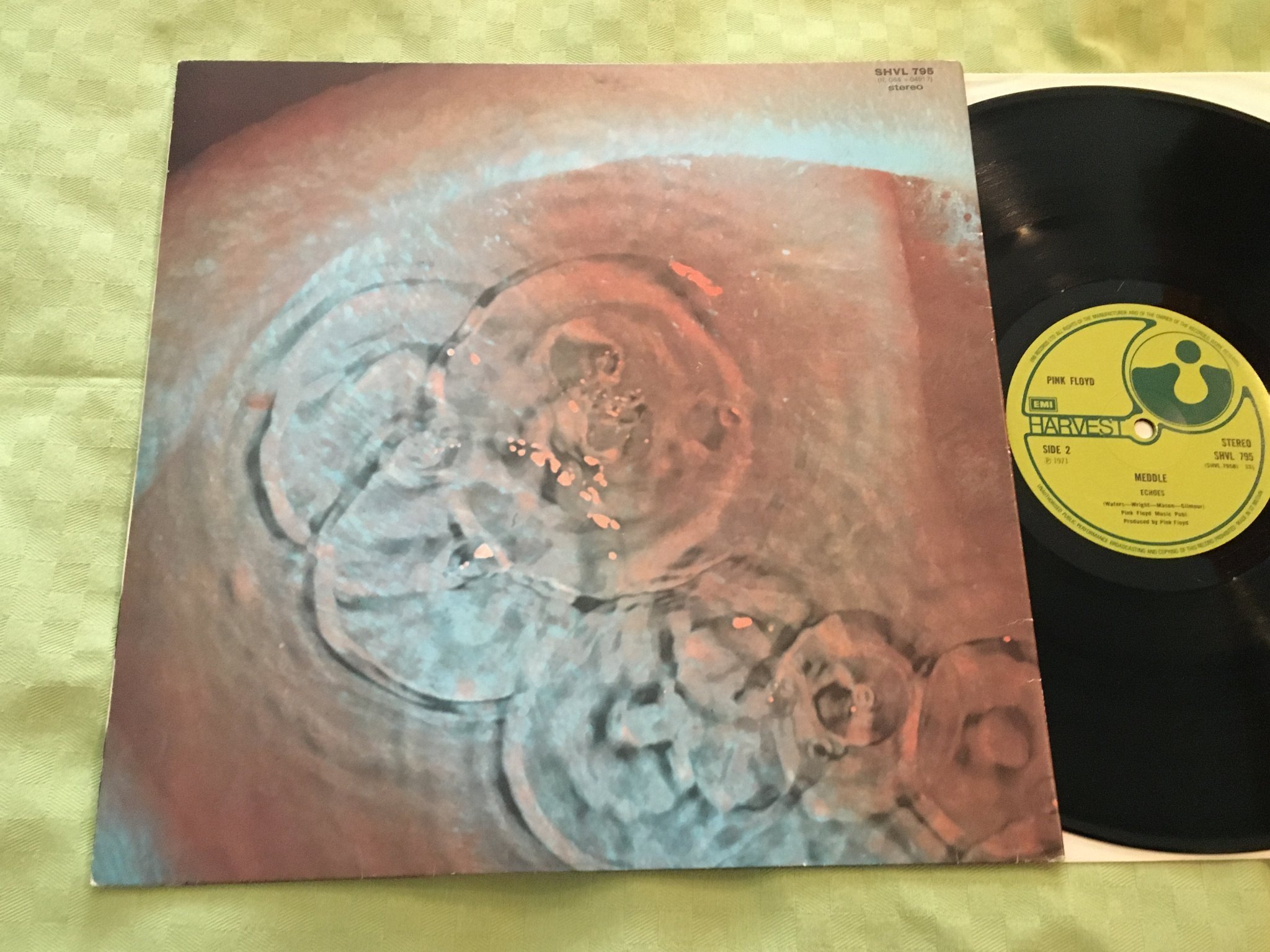Omslagsbild för skivan PINK FLOYD meddle LP -71 HARVEST SHVL 795