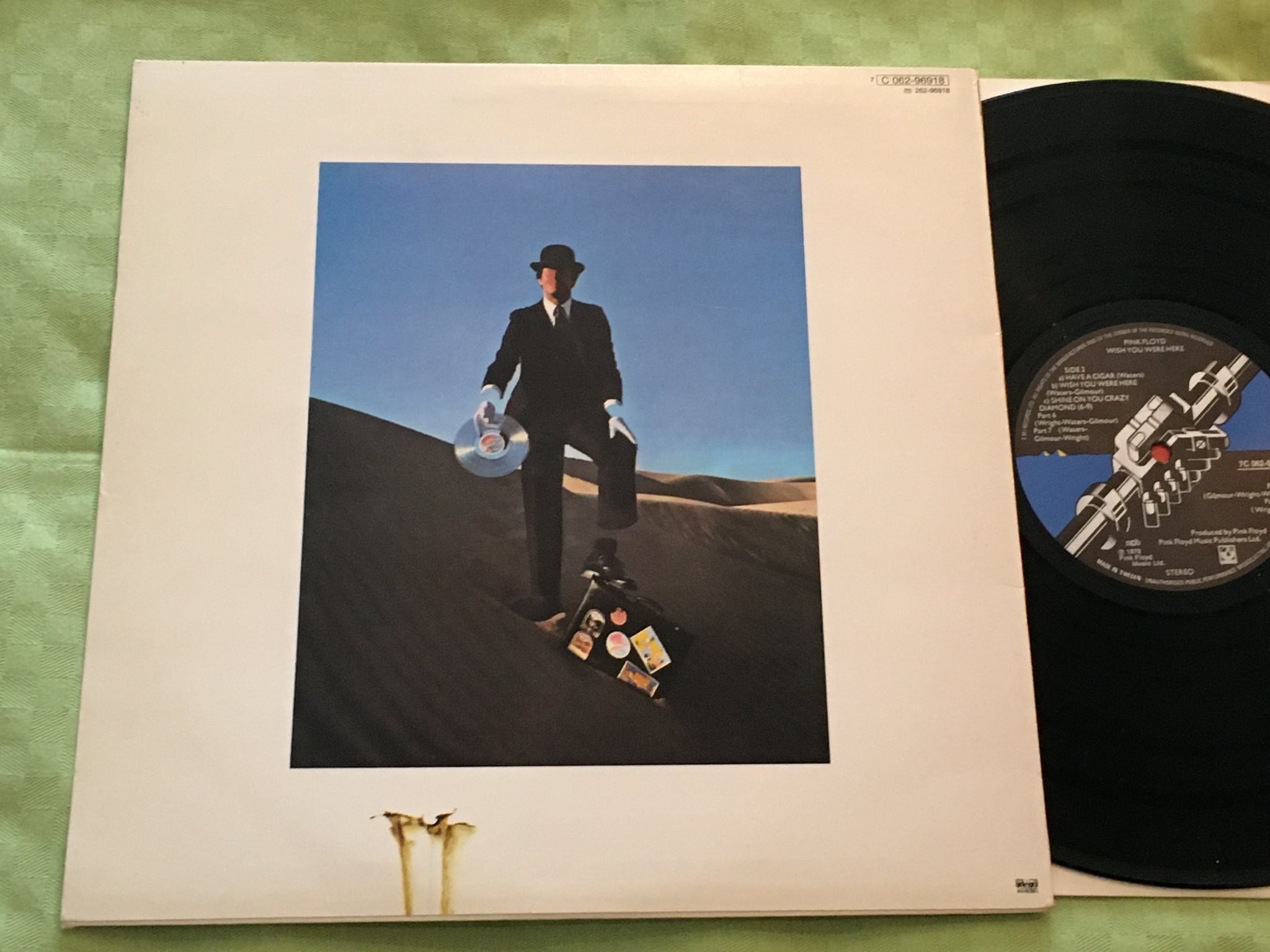 Omslagsbild för skivan PINK FLOYD wish you were here LP -83 HARVEST 7C 062-96918