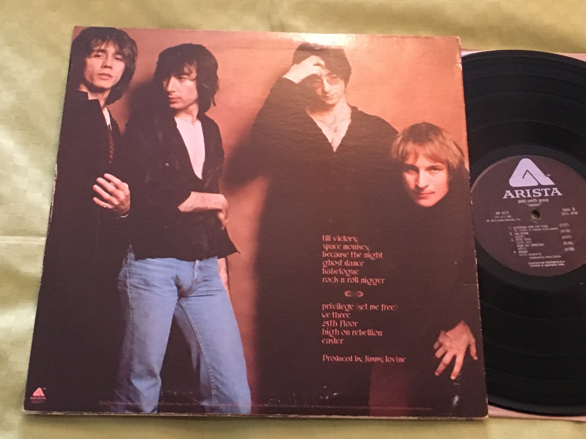 Omslagsbild för skivan PATTI SMITH GROUP easter  LP -78 ARISTA AB 4171