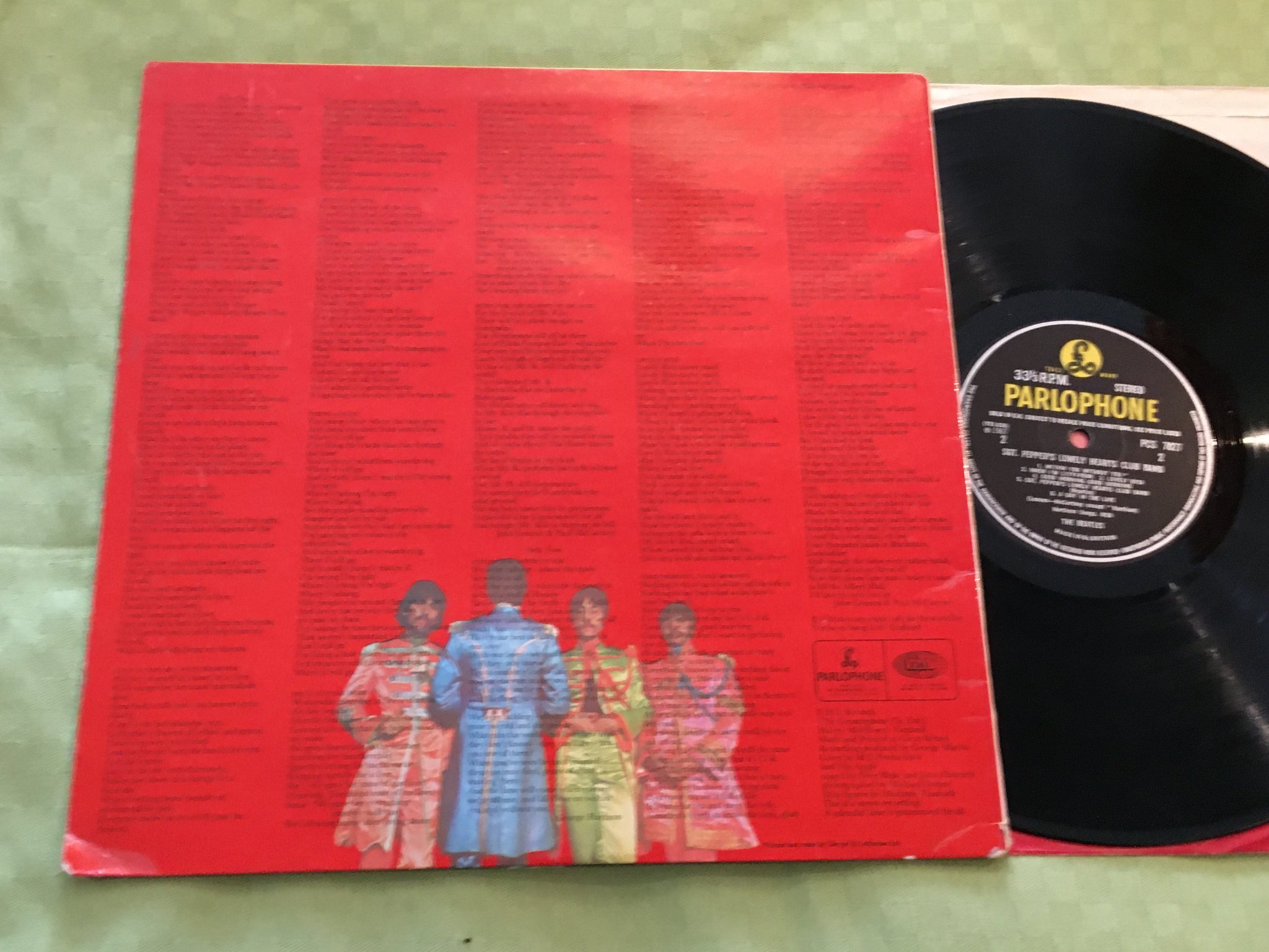 Omslagsbild för skivan THE BEATLES Sgt Pepper's lonely hearts club band LP UK PCS 7027 -1/-1 ENDINGS