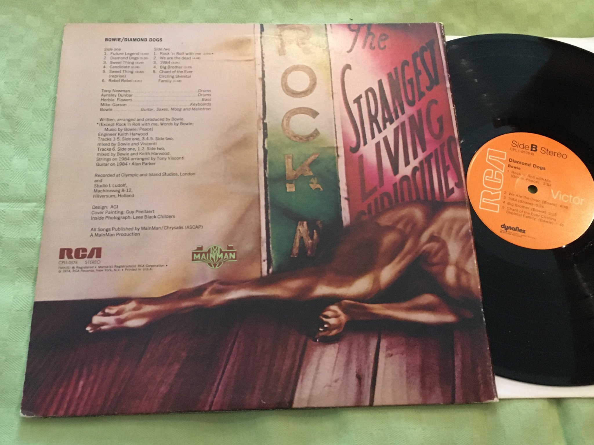 Omslagsbild för skivan DAVID BOWIE diamond dogs LP -74 US RCA dynaflex CPL1-0576