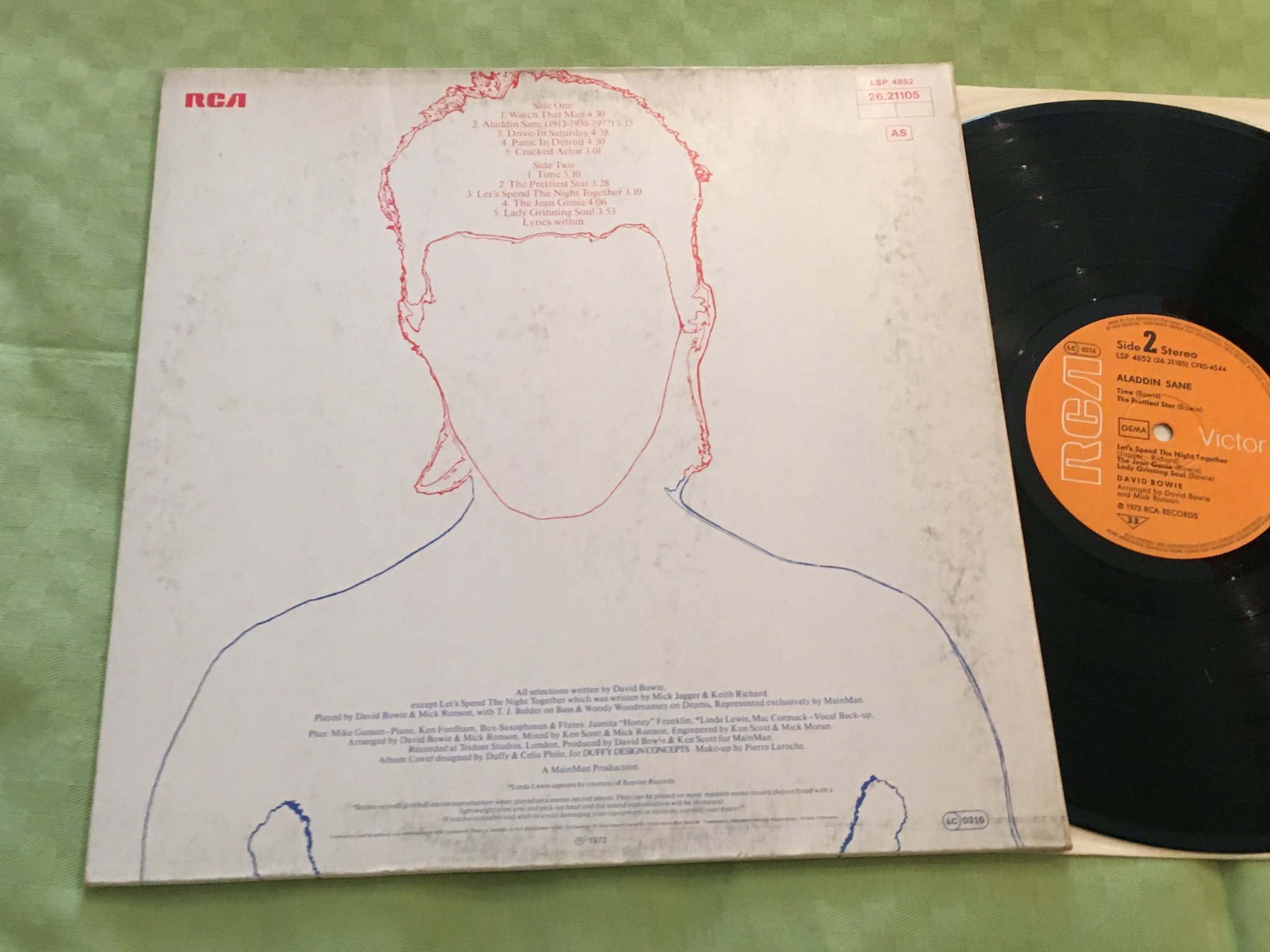 Omslagsbild för skivan DAVID BOWIE Alladin sane LP -73 Ger RCA LSP 4852