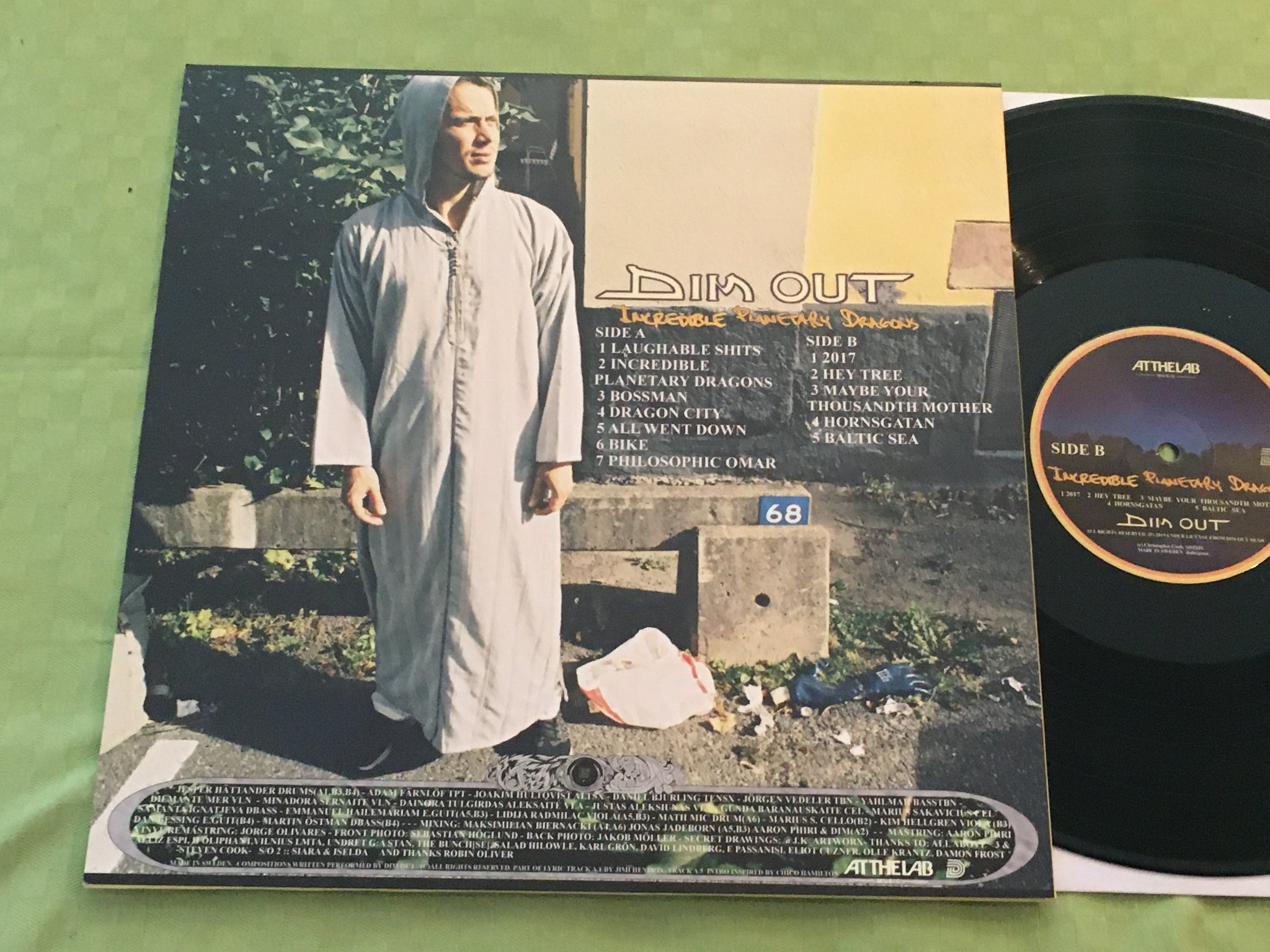 Omslagsbild för skivan DIM OUT Incredible Planetary Dragons LP 2019 AT THE LAB rare 100 COPIES ONLY